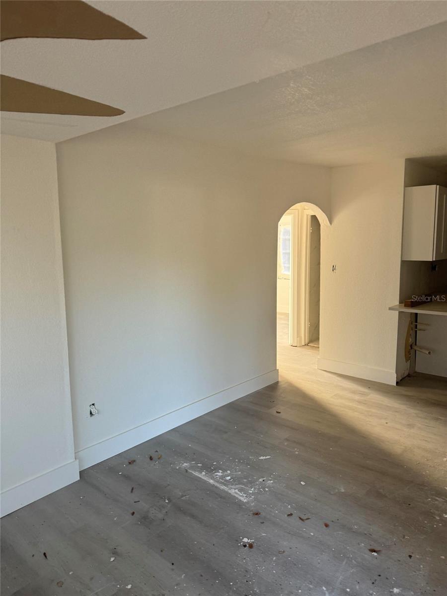 Image 13 of 51 For 4901 Hanna Avenue