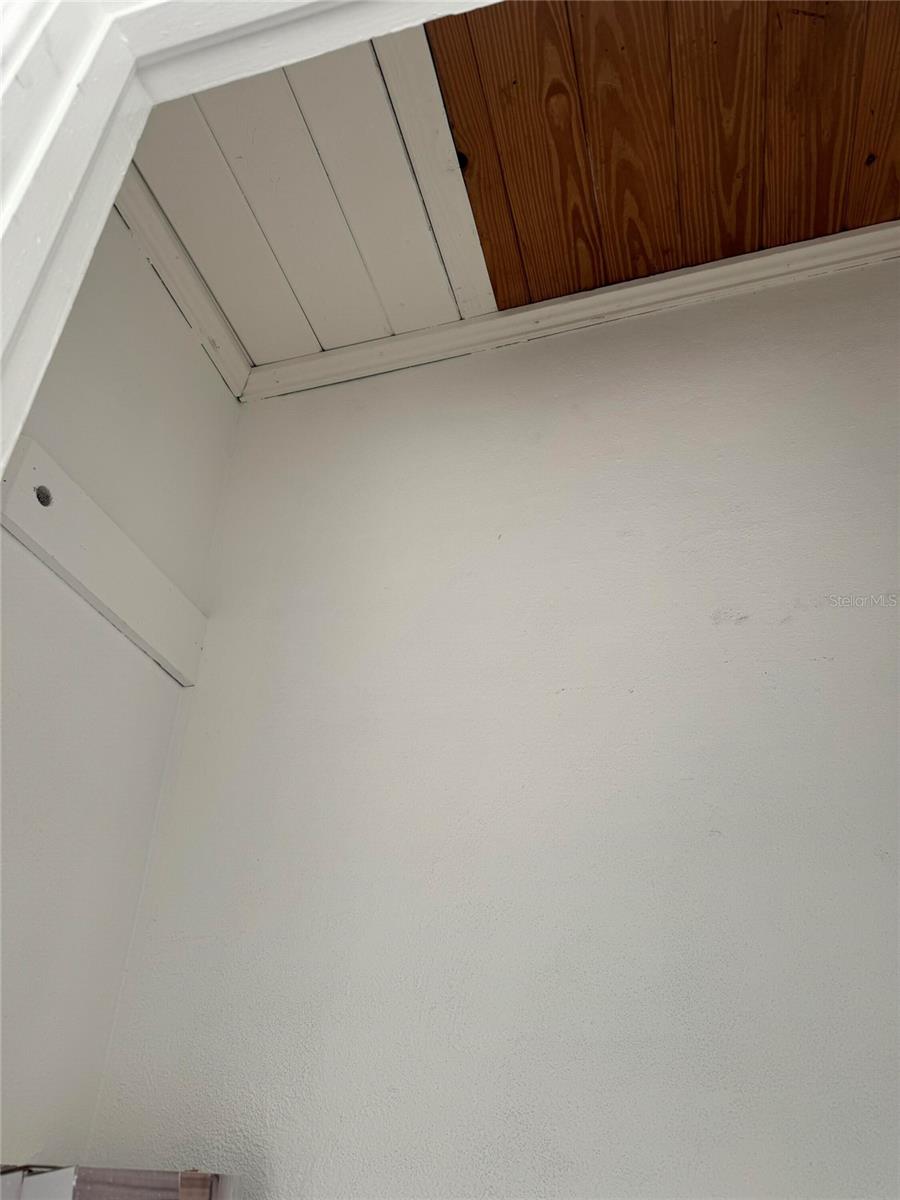 Image 17 of 51 For 4901 Hanna Avenue