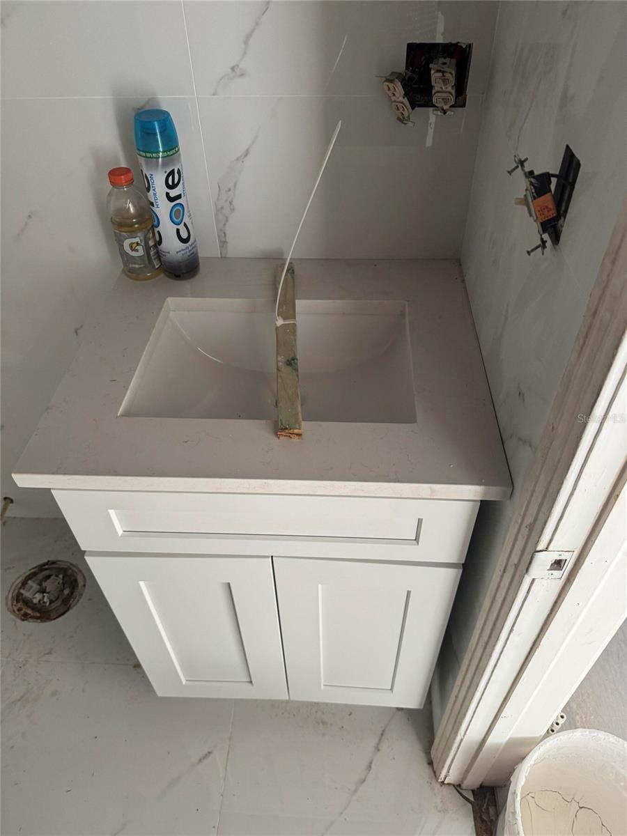 Image 19 of 51 For 4901 Hanna Avenue