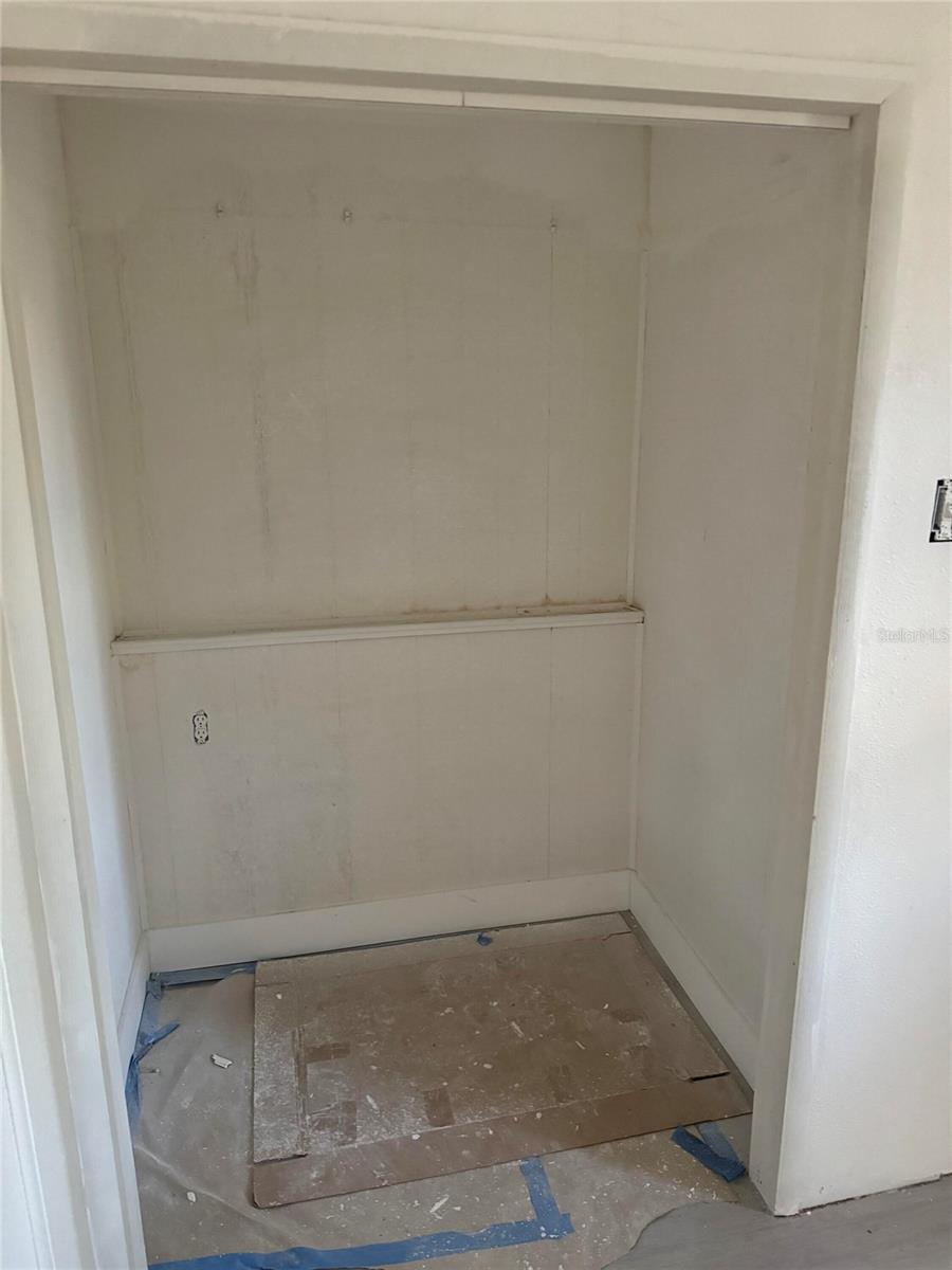 Image 22 of 51 For 4901 Hanna Avenue