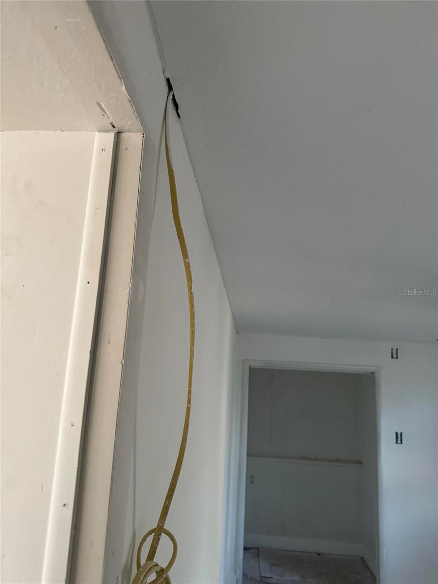 Image 27 of 51 For 4901 Hanna Avenue