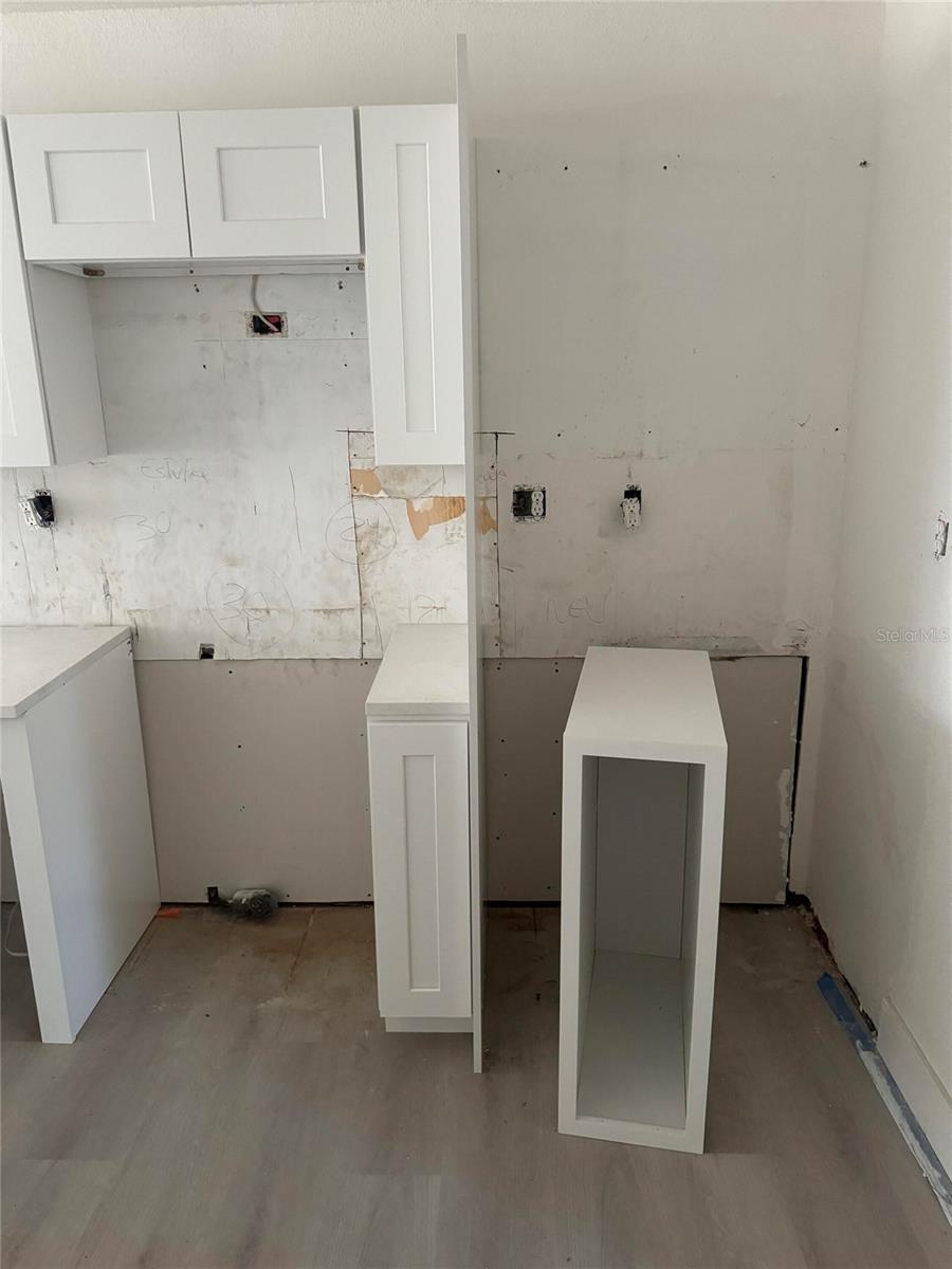 Image 28 of 51 For 4901 Hanna Avenue