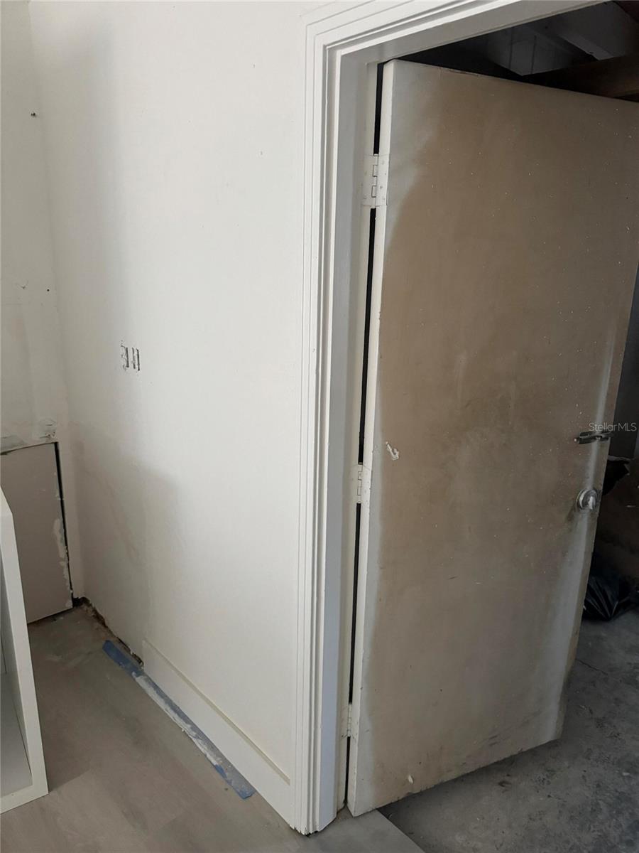 Image 30 of 51 For 4901 Hanna Avenue