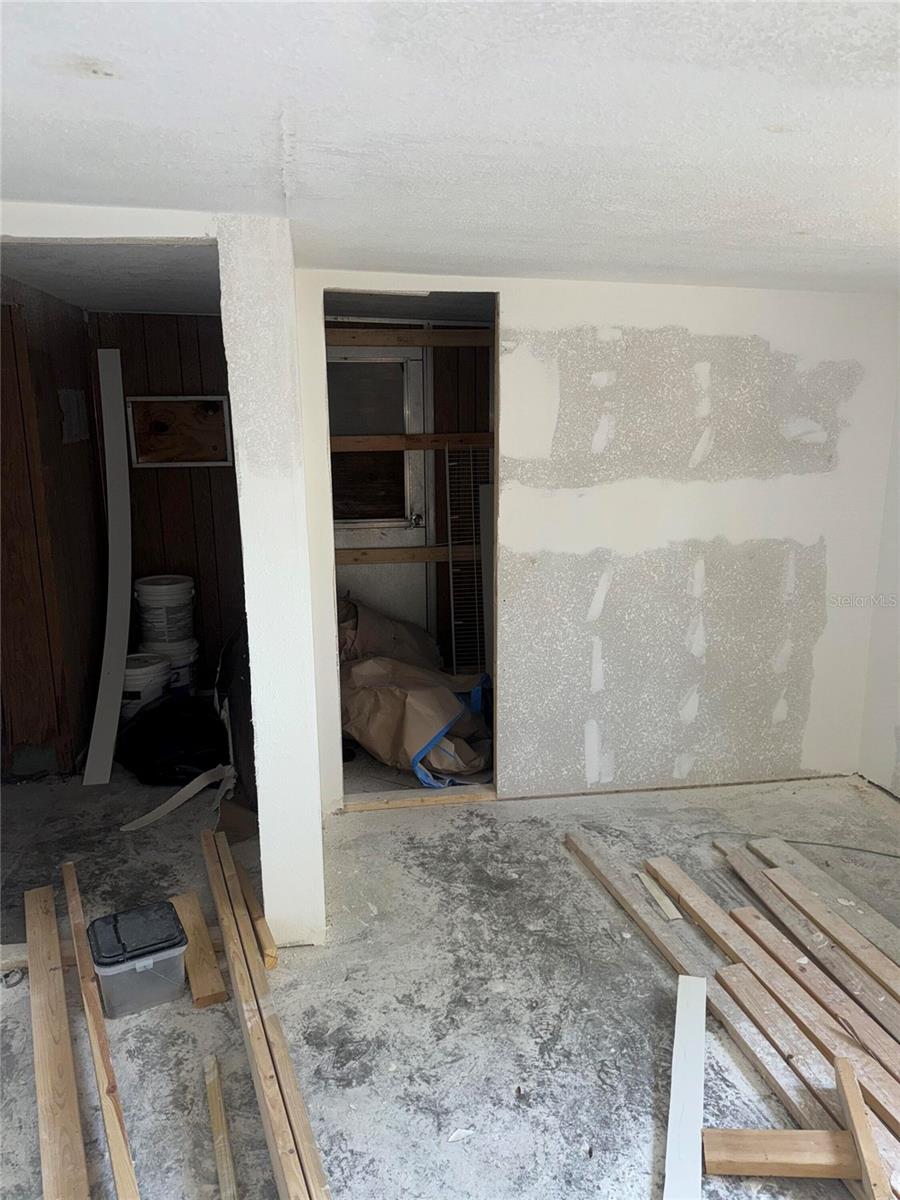 Image 32 of 51 For 4901 Hanna Avenue