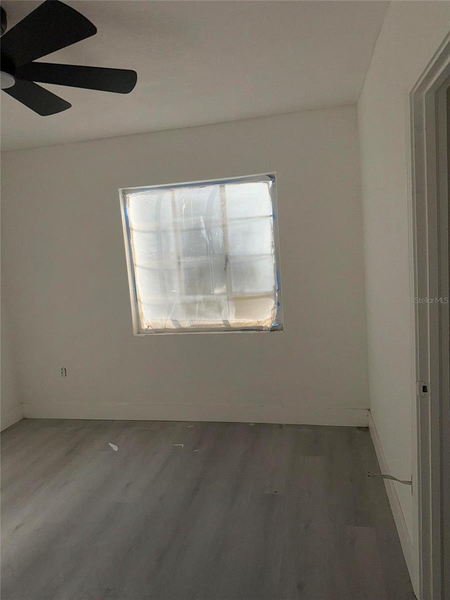 Image 34 of 51 For 4901 Hanna Avenue