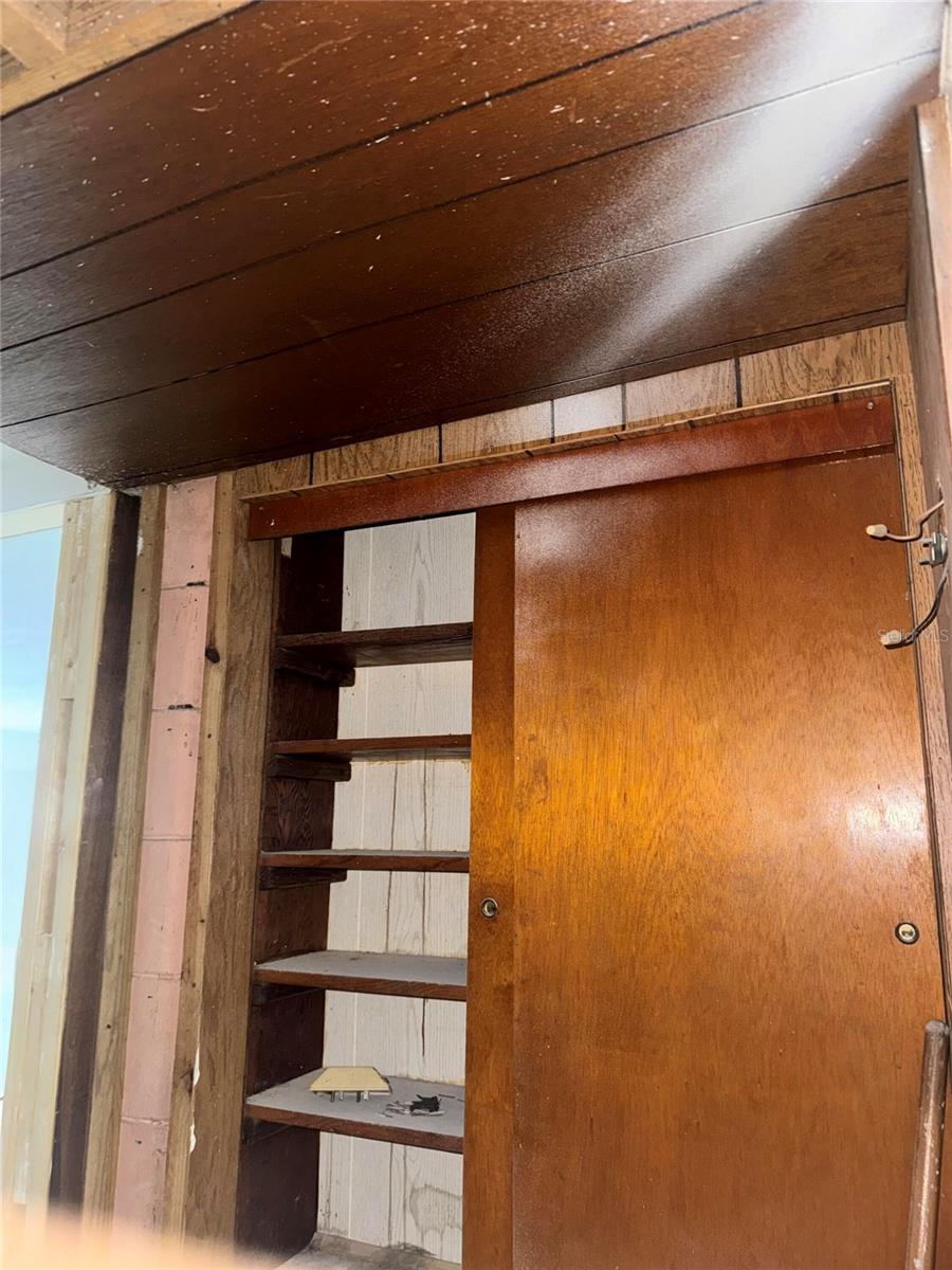 Image 35 of 51 For 4901 Hanna Avenue