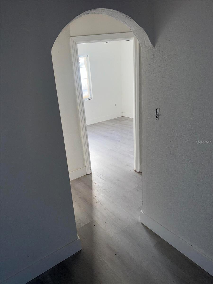 Image 36 of 51 For 4901 Hanna Avenue