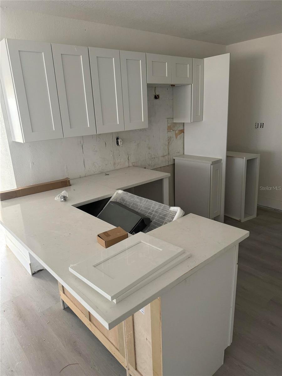 Image 4 of 51 For 4901 Hanna Avenue