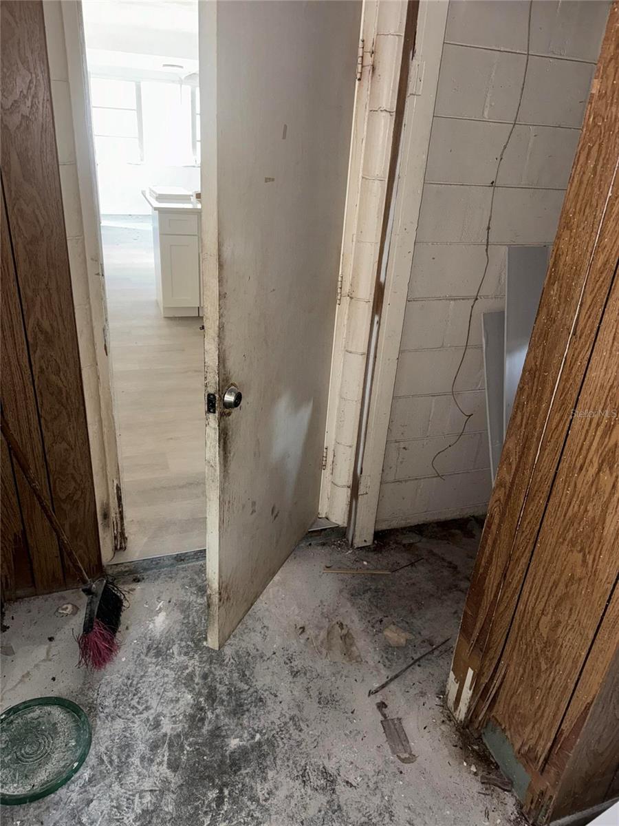 Image 43 of 51 For 4901 Hanna Avenue