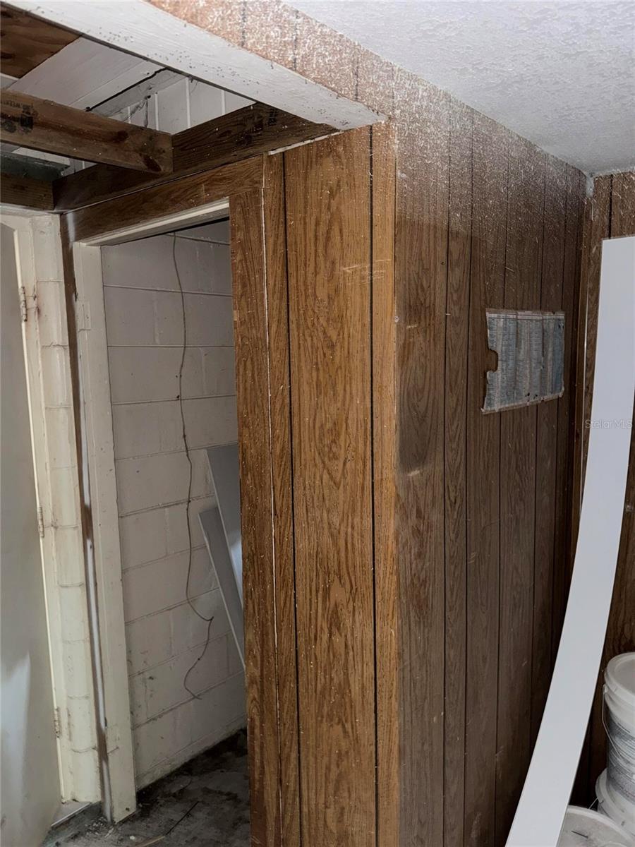 Image 44 of 51 For 4901 Hanna Avenue