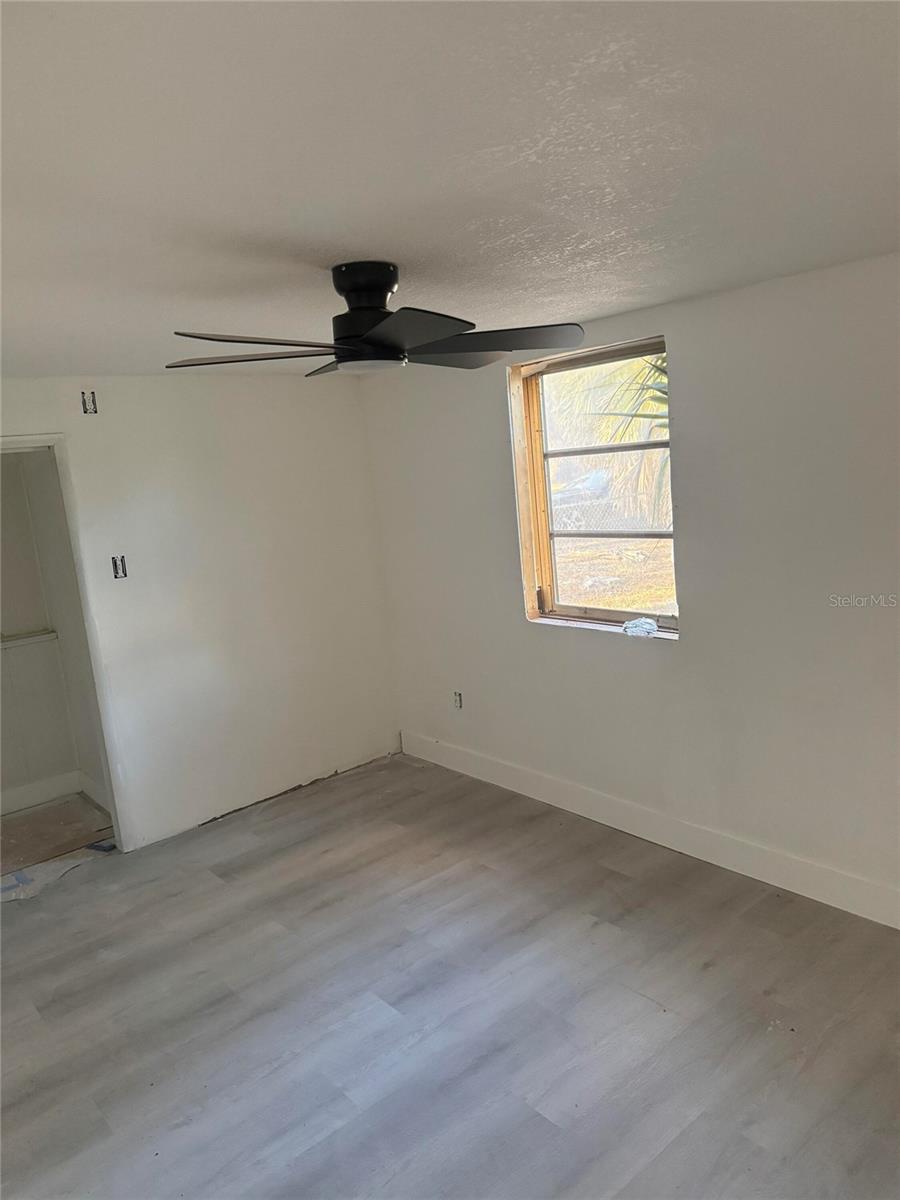 Image 5 of 51 For 4901 Hanna Avenue