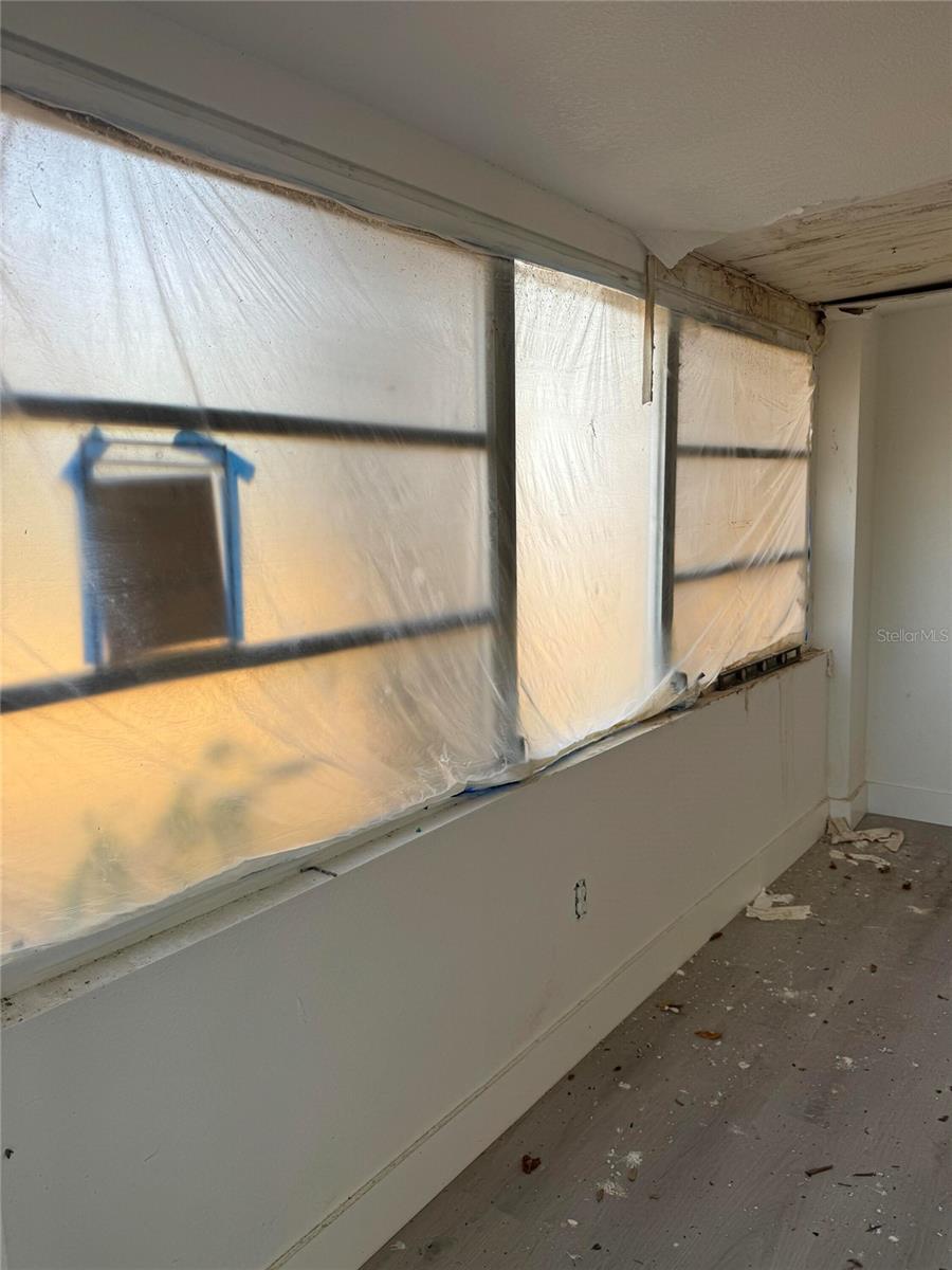 Image 9 of 51 For 4901 Hanna Avenue