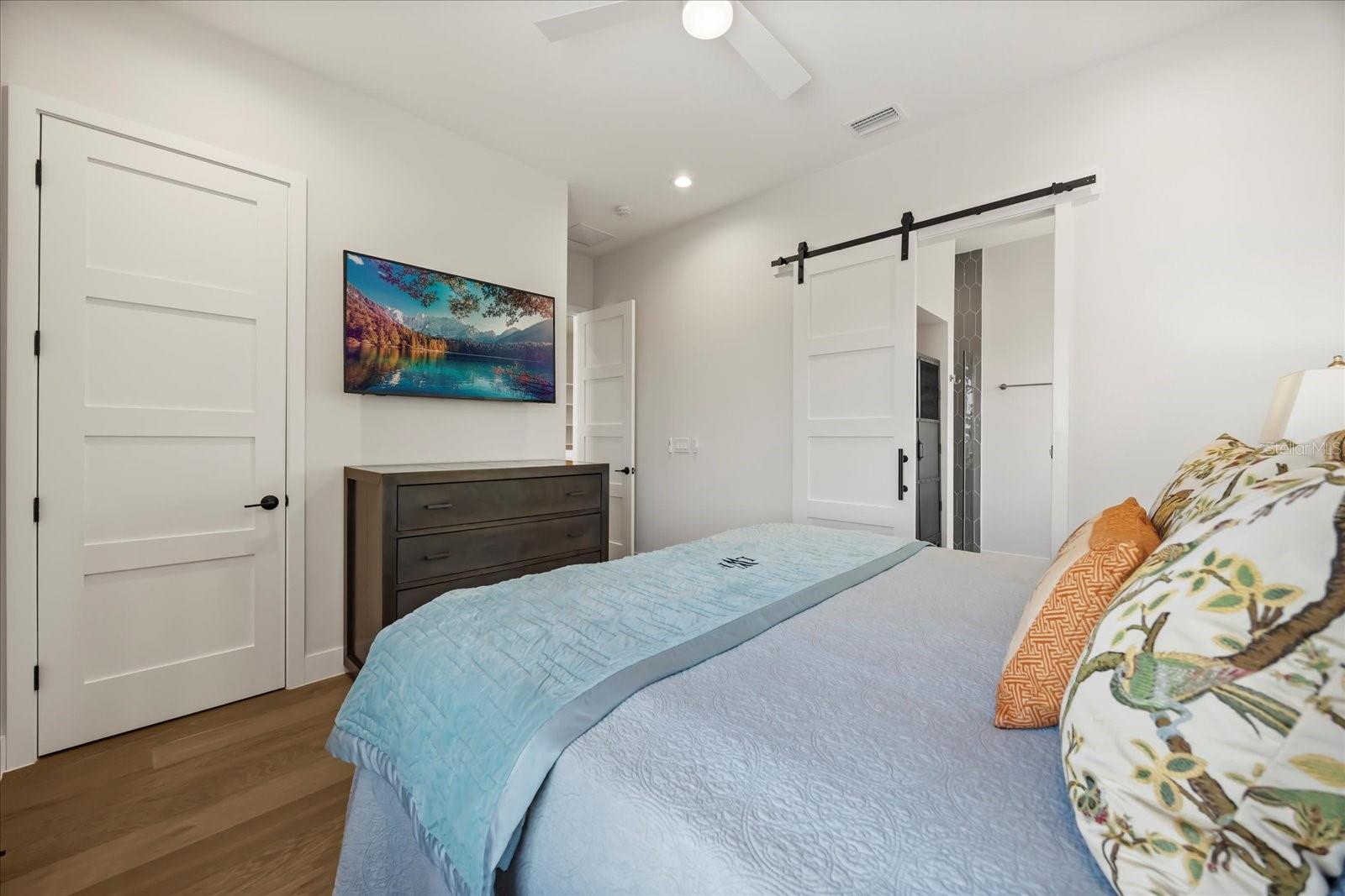 Image 21 of 32 For 1929 Lakemont Avenue