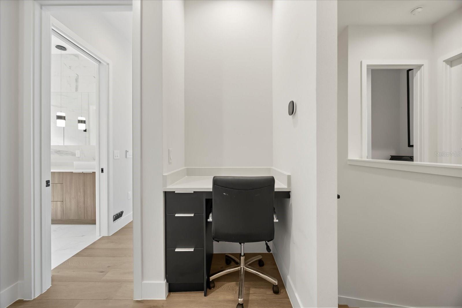 Image 26 of 32 For 1929 Lakemont Avenue