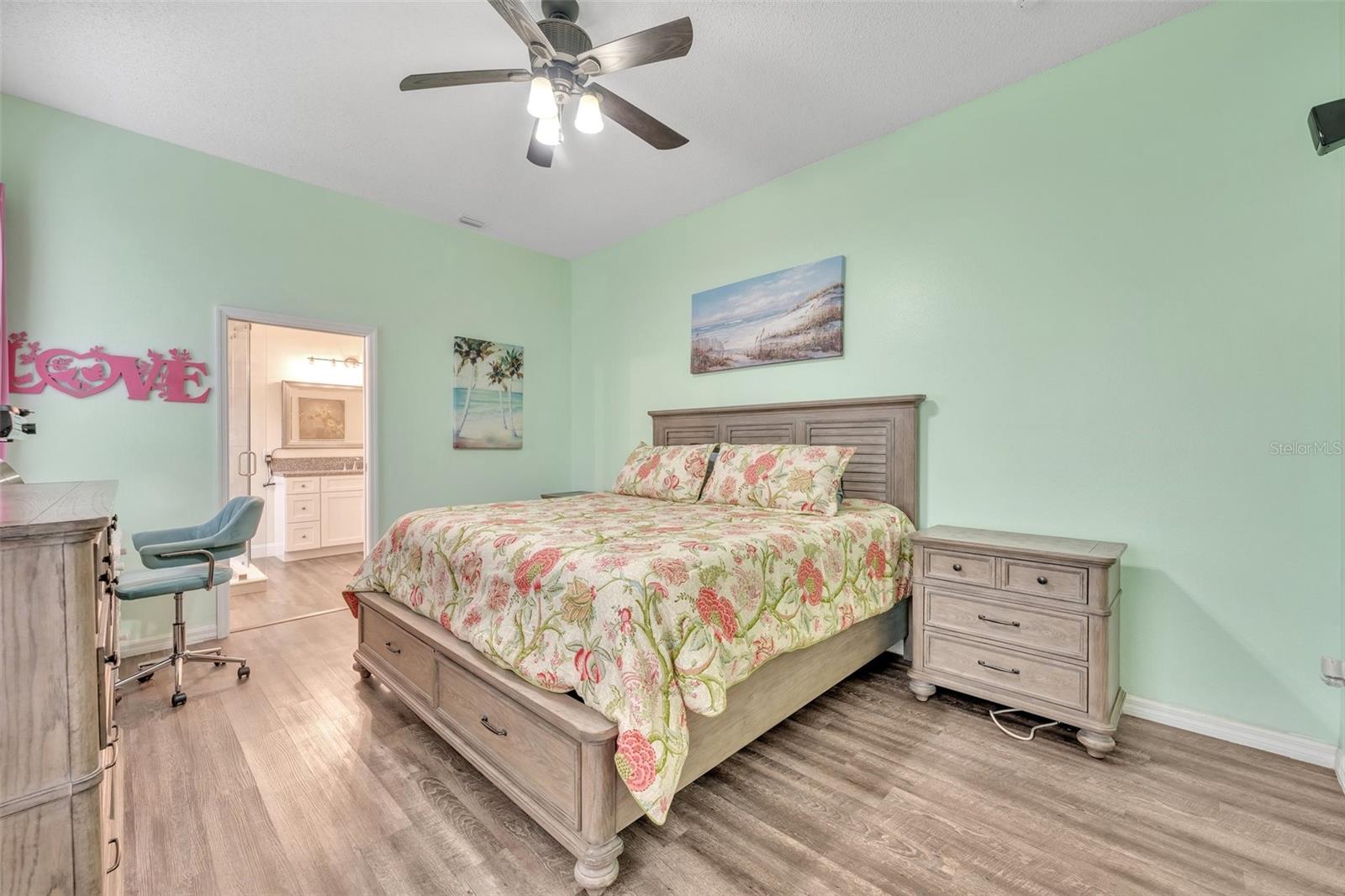 Image 18 of 39 For 286 Tavestock Loop