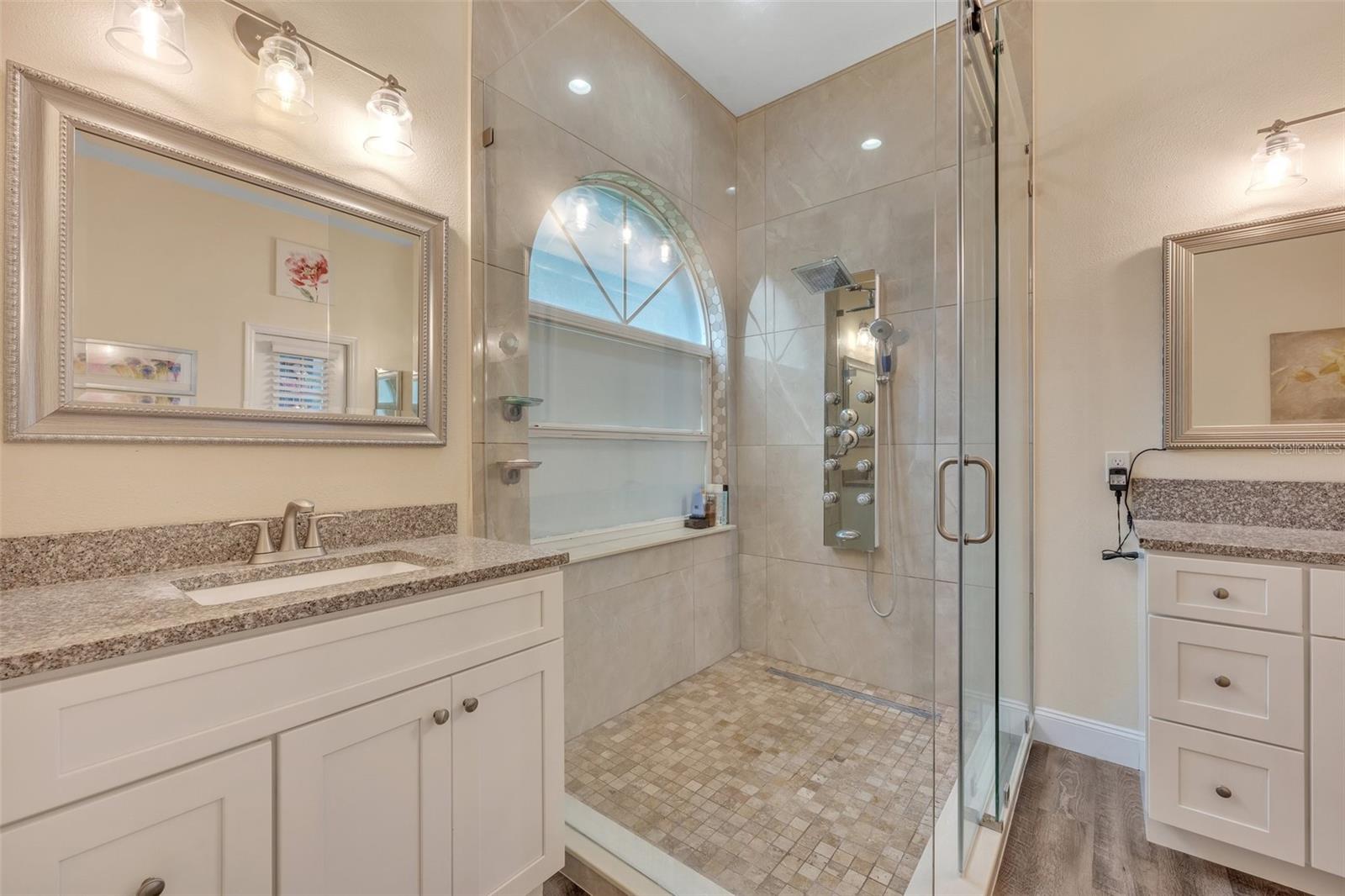 Image 20 of 39 For 286 Tavestock Loop