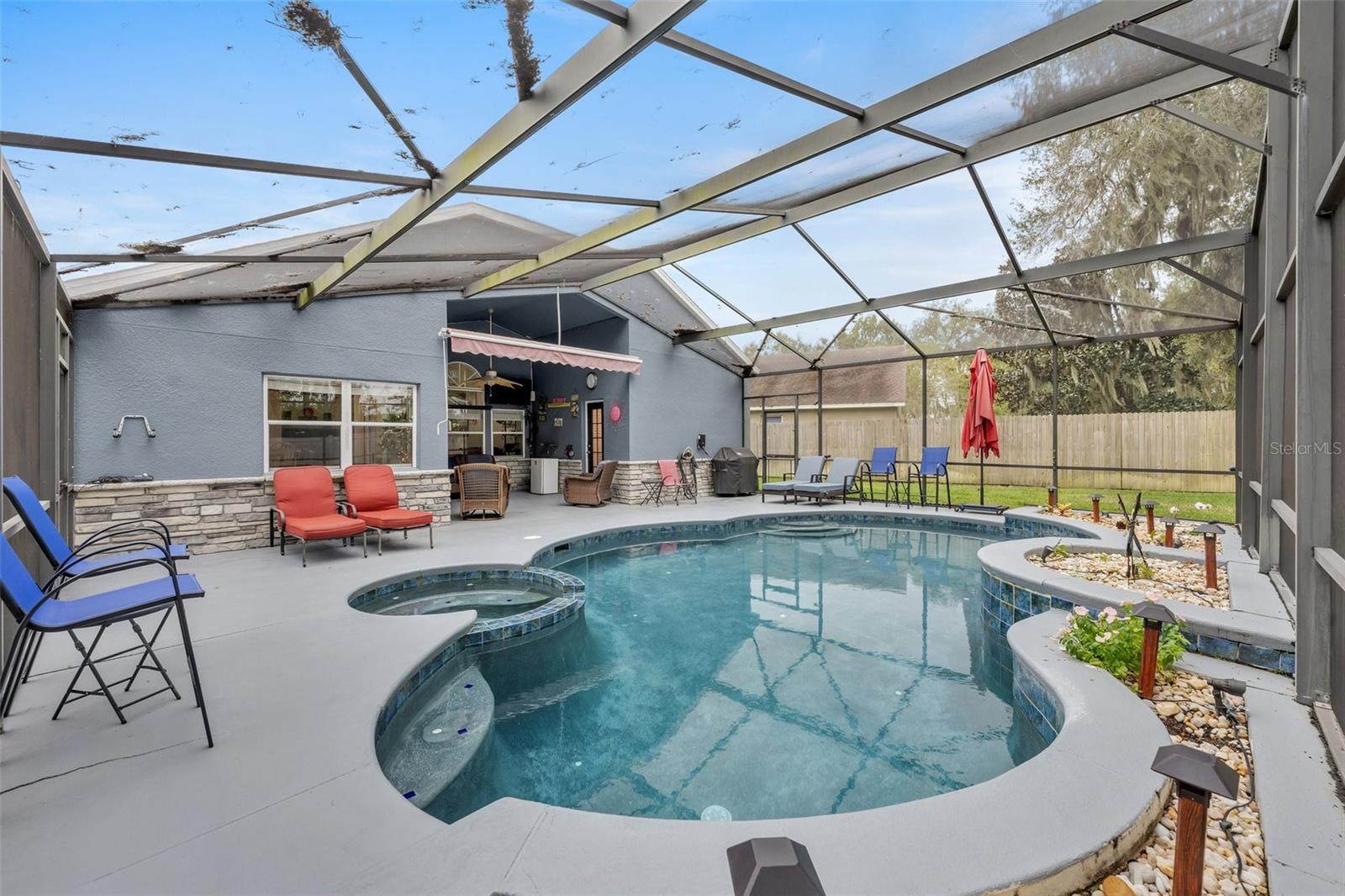 Image 30 of 39 For 286 Tavestock Loop