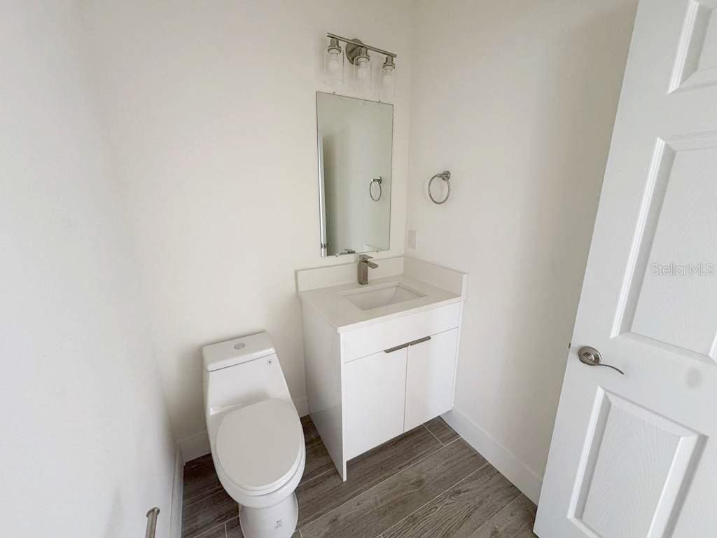 Image 5 of 18 For 15833 Aldama Circle