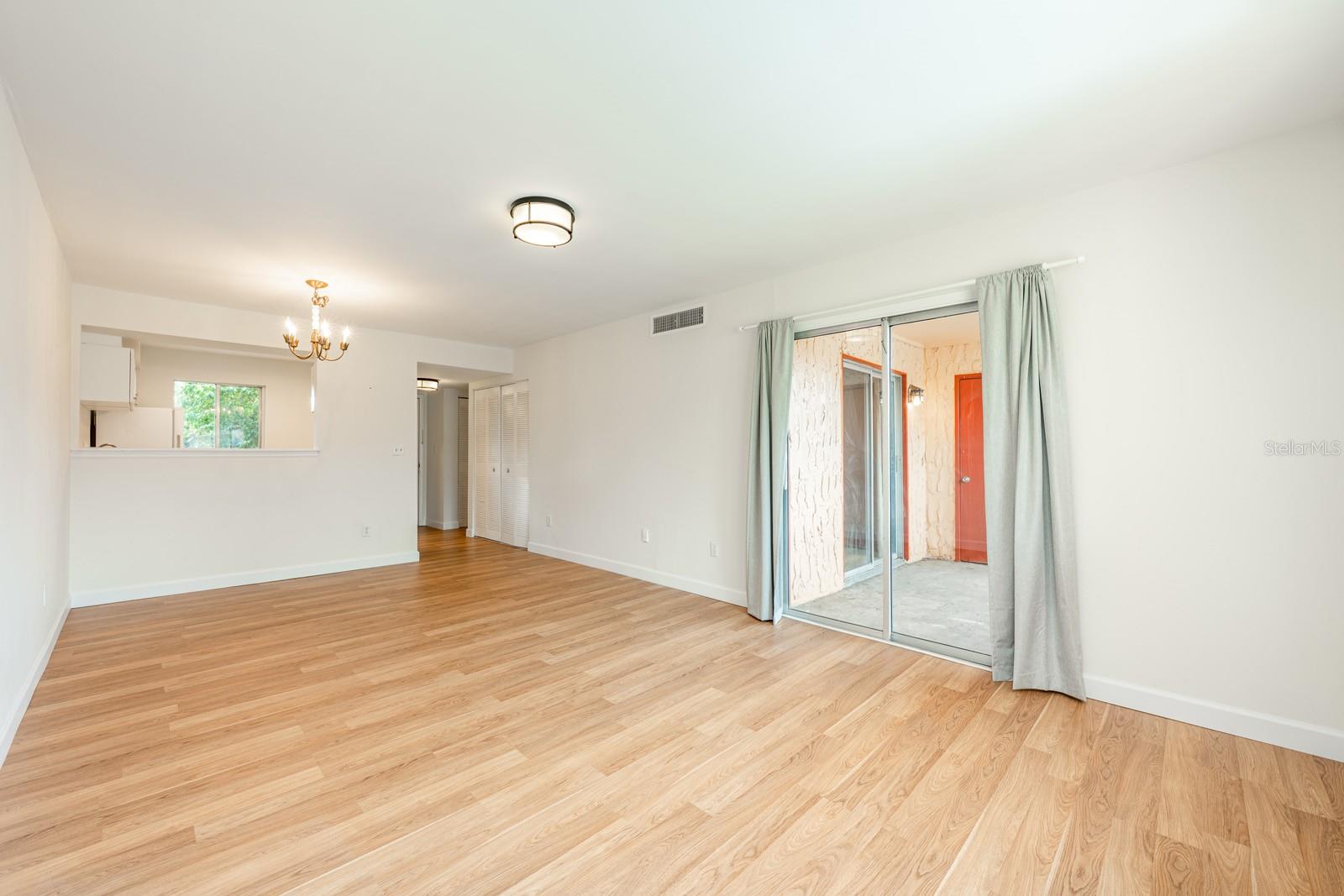 Image 18 of 42 For 2860 Powers Drive 134