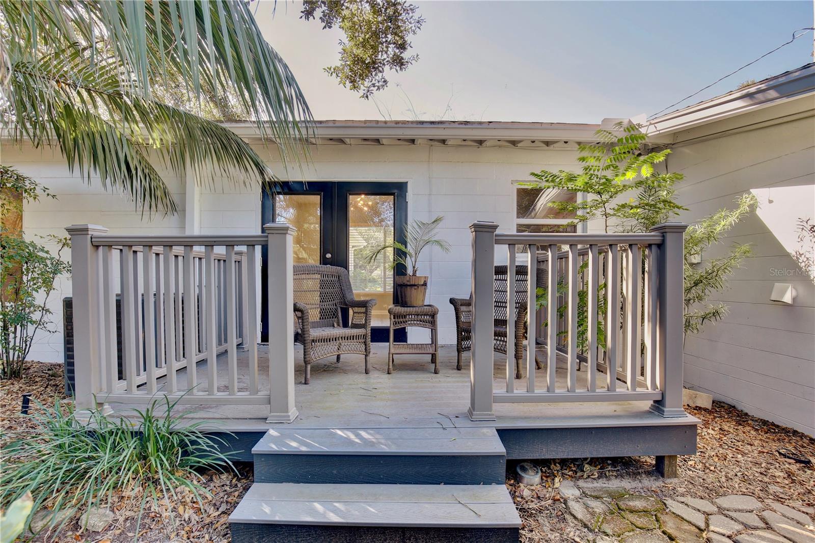 Image 25 of 52 For 427 Sunglow Court