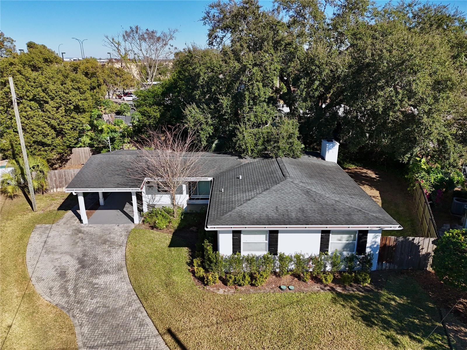 Image 35 of 52 For 427 Sunglow Court