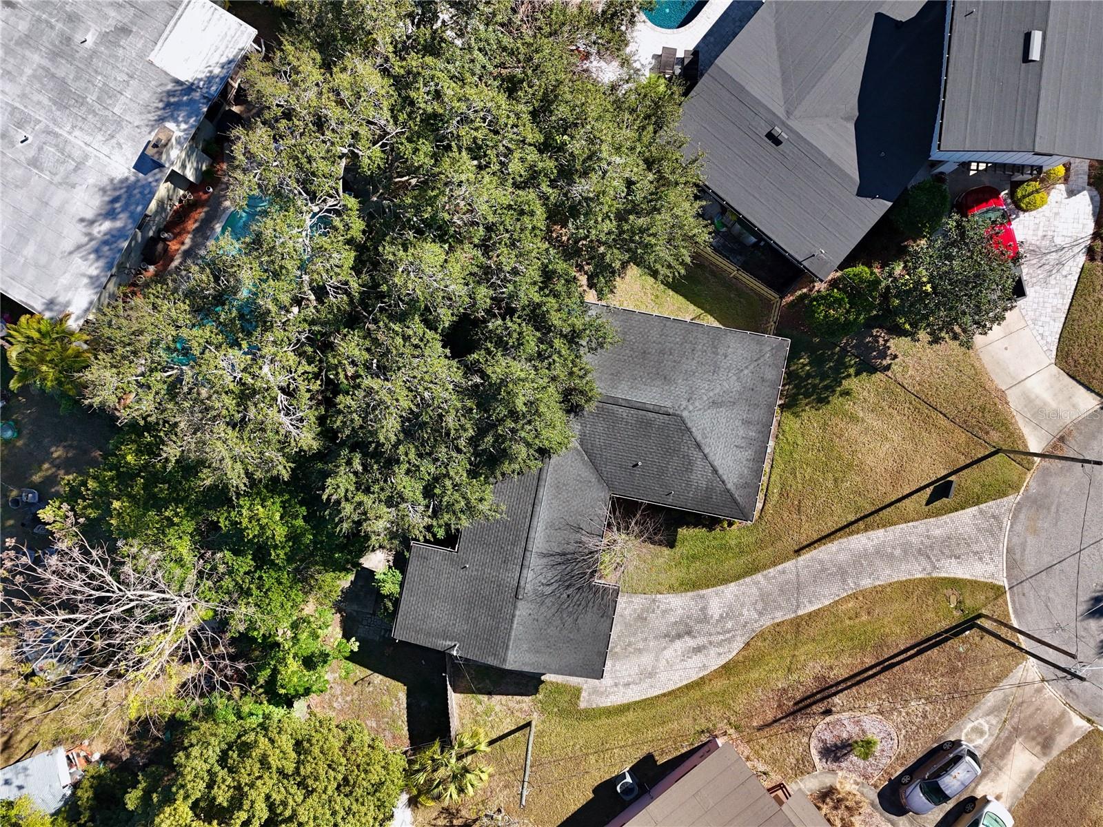 Image 37 of 52 For 427 Sunglow Court