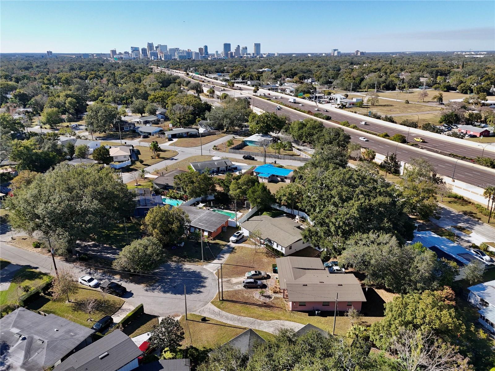 Image 40 of 52 For 427 Sunglow Court