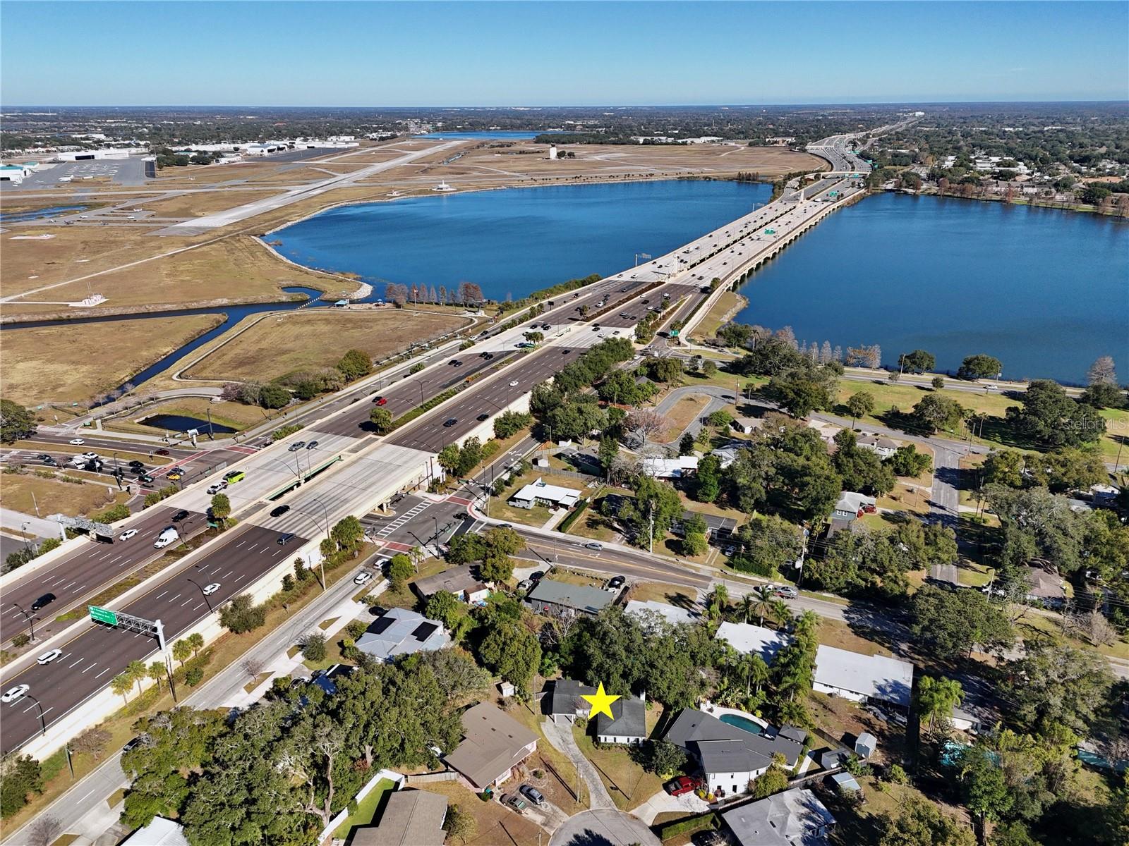 Image 44 of 52 For 427 Sunglow Court