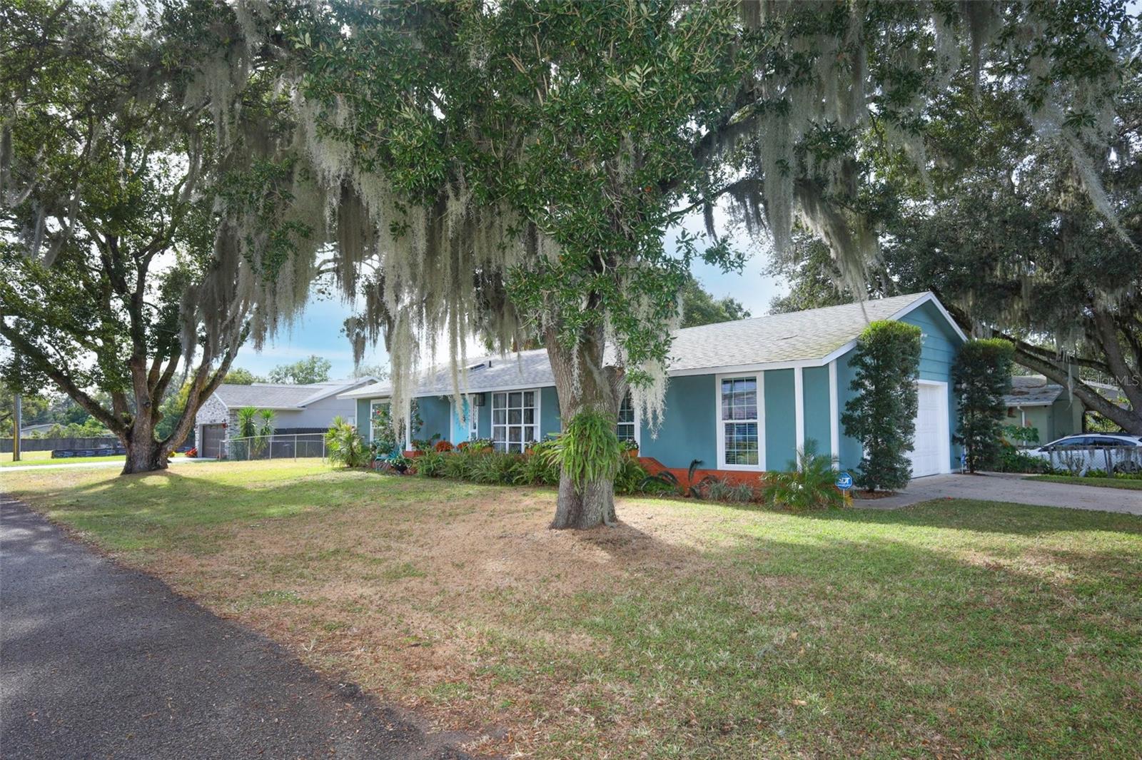 Image 30 of 47 For 1040 Dennis Avenue