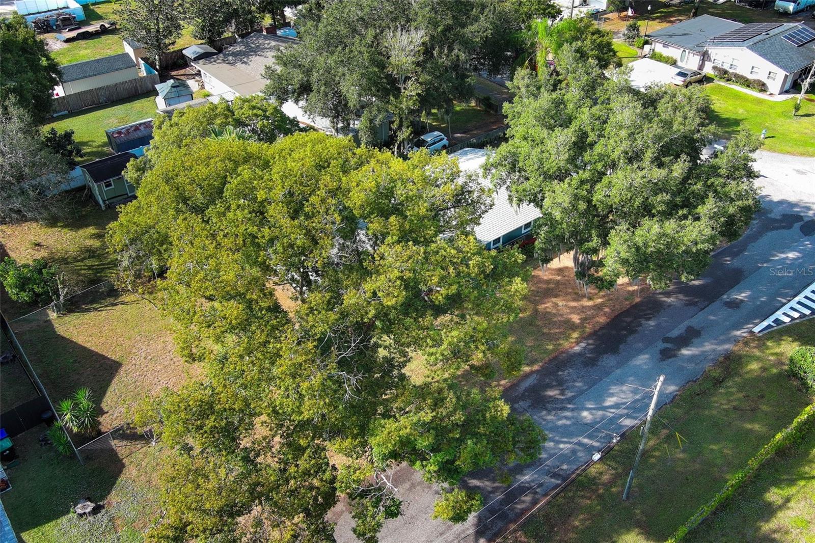 Image 35 of 47 For 1040 Dennis Avenue