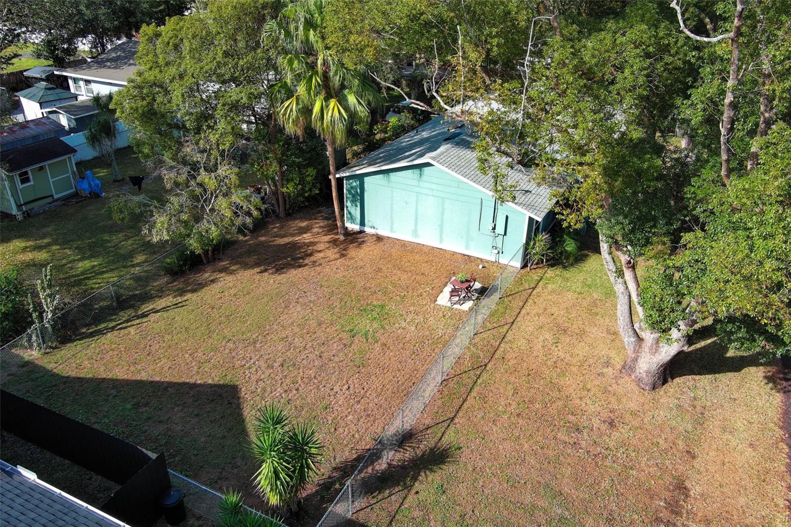 Image 36 of 47 For 1040 Dennis Avenue