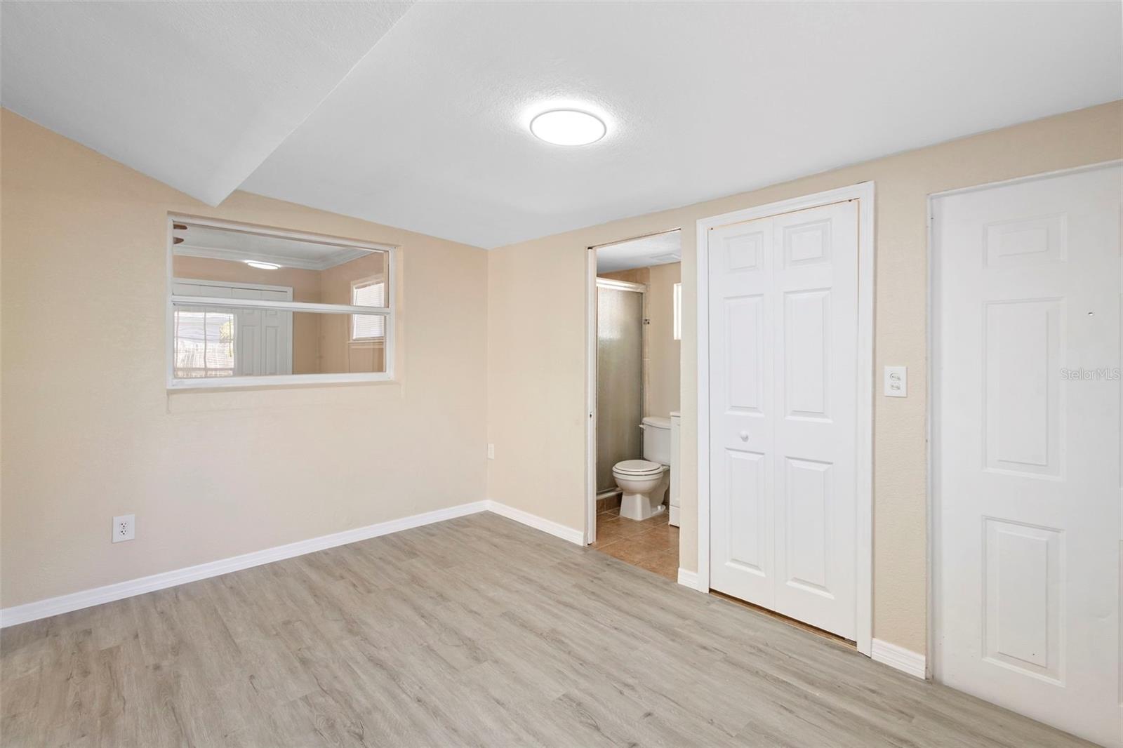 Image 14 of 39 For 7237 Willowwood Street