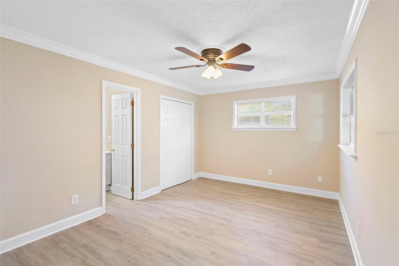 Image 20 of 39 For 7237 Willowwood Street