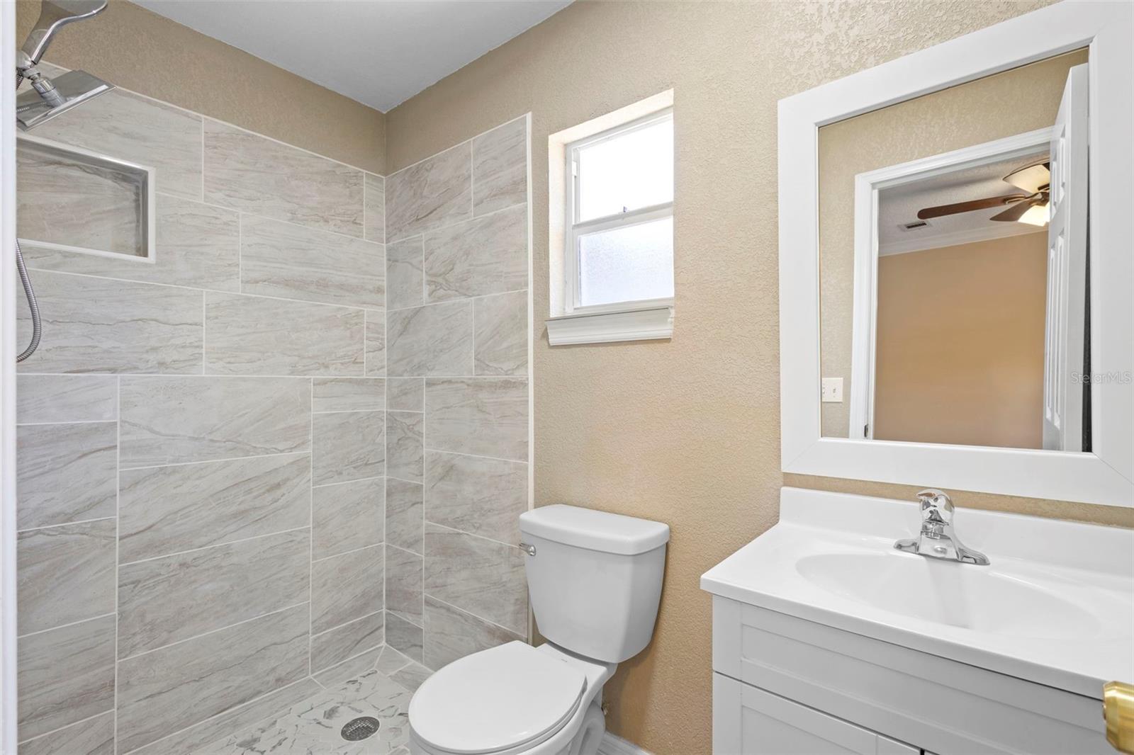 Image 21 of 39 For 7237 Willowwood Street