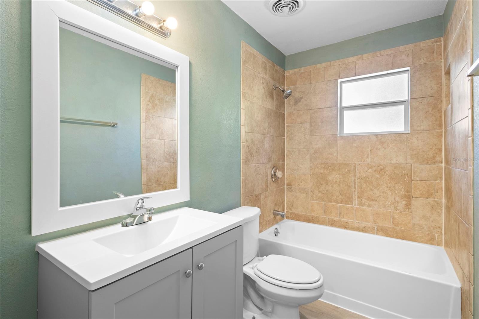 Image 23 of 39 For 7237 Willowwood Street