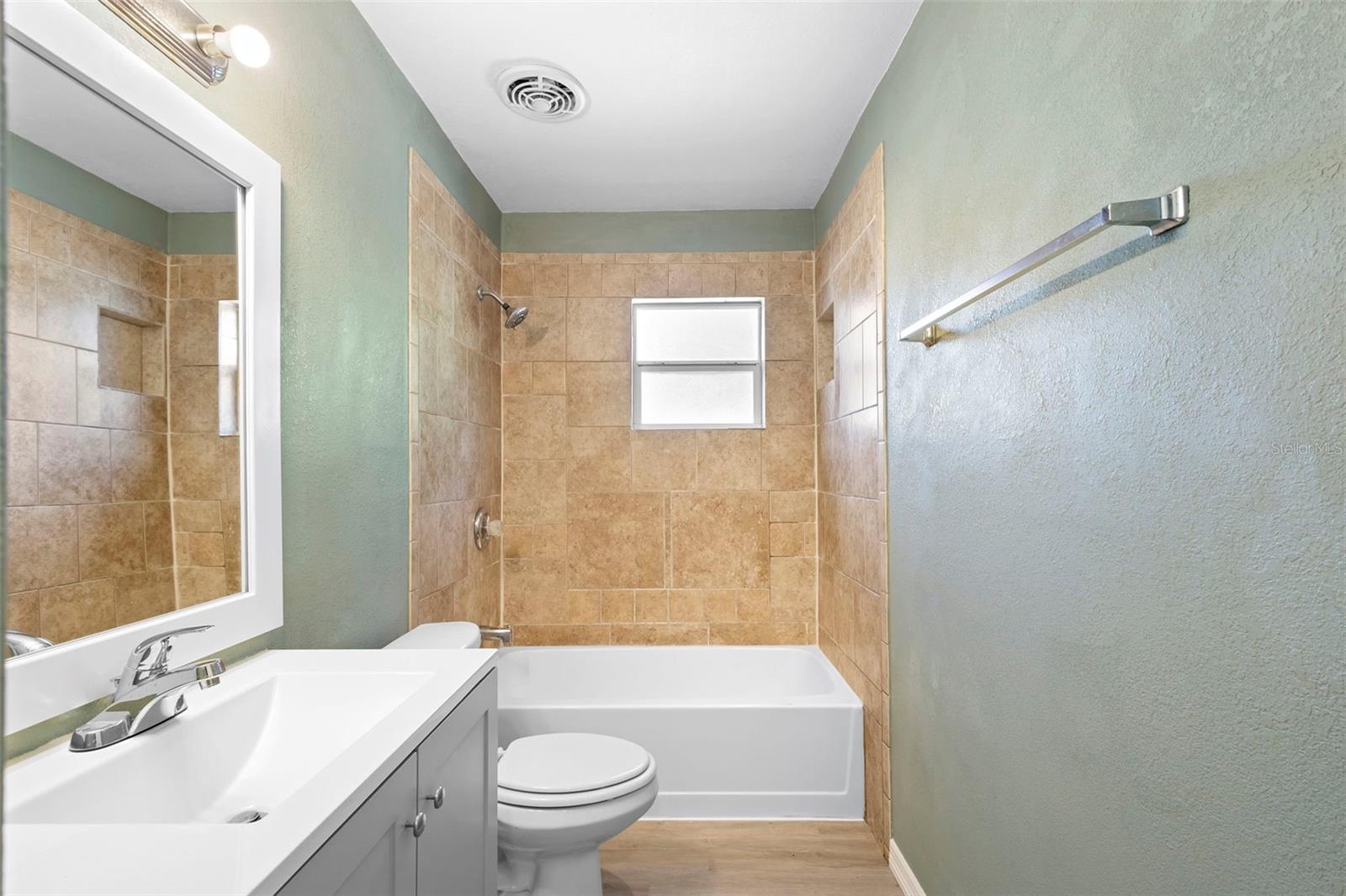 Image 24 of 39 For 7237 Willowwood Street