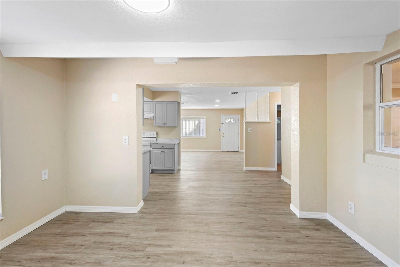 Image 27 of 39 For 7237 Willowwood Street