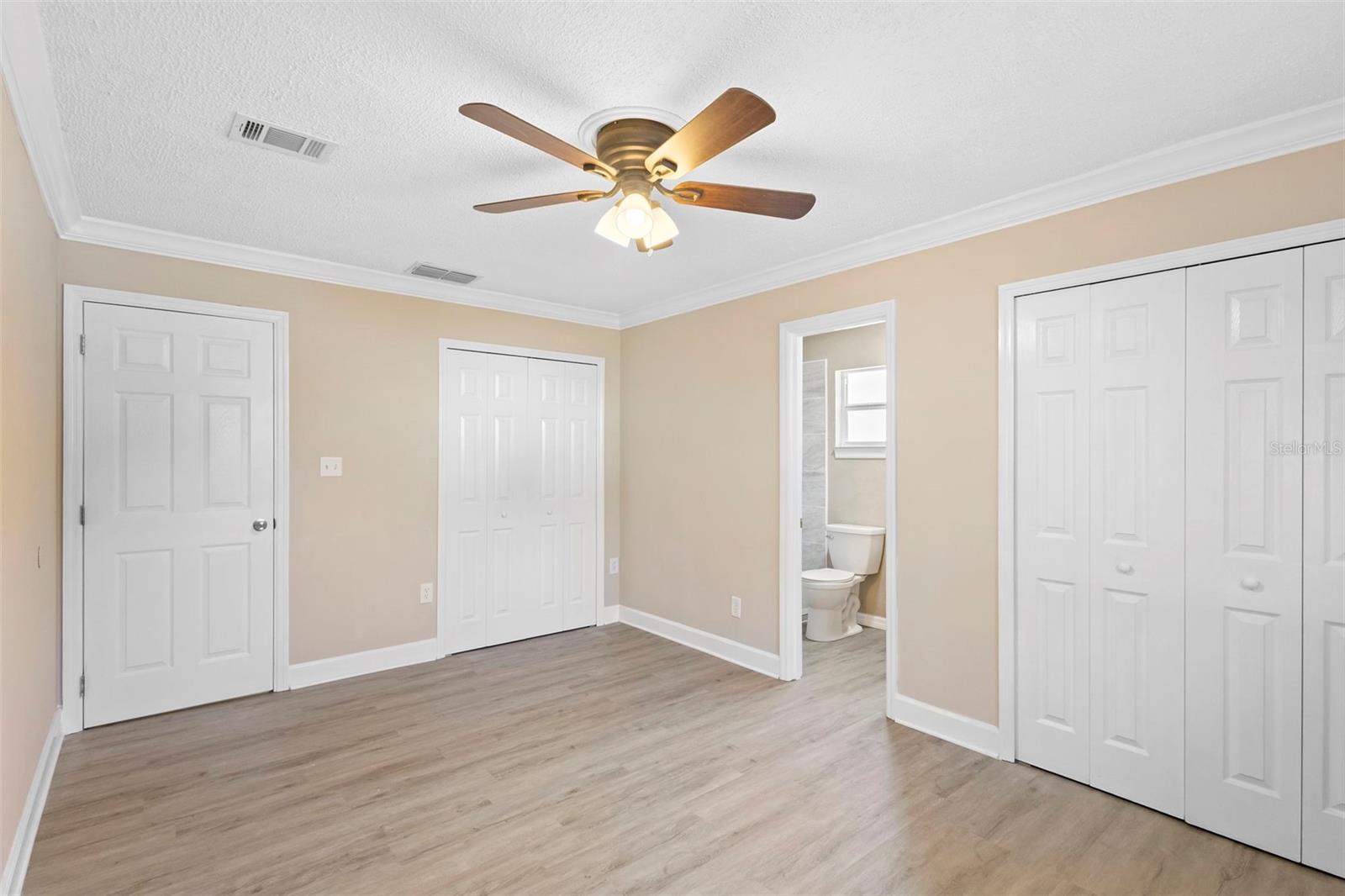 Image 28 of 39 For 7237 Willowwood Street