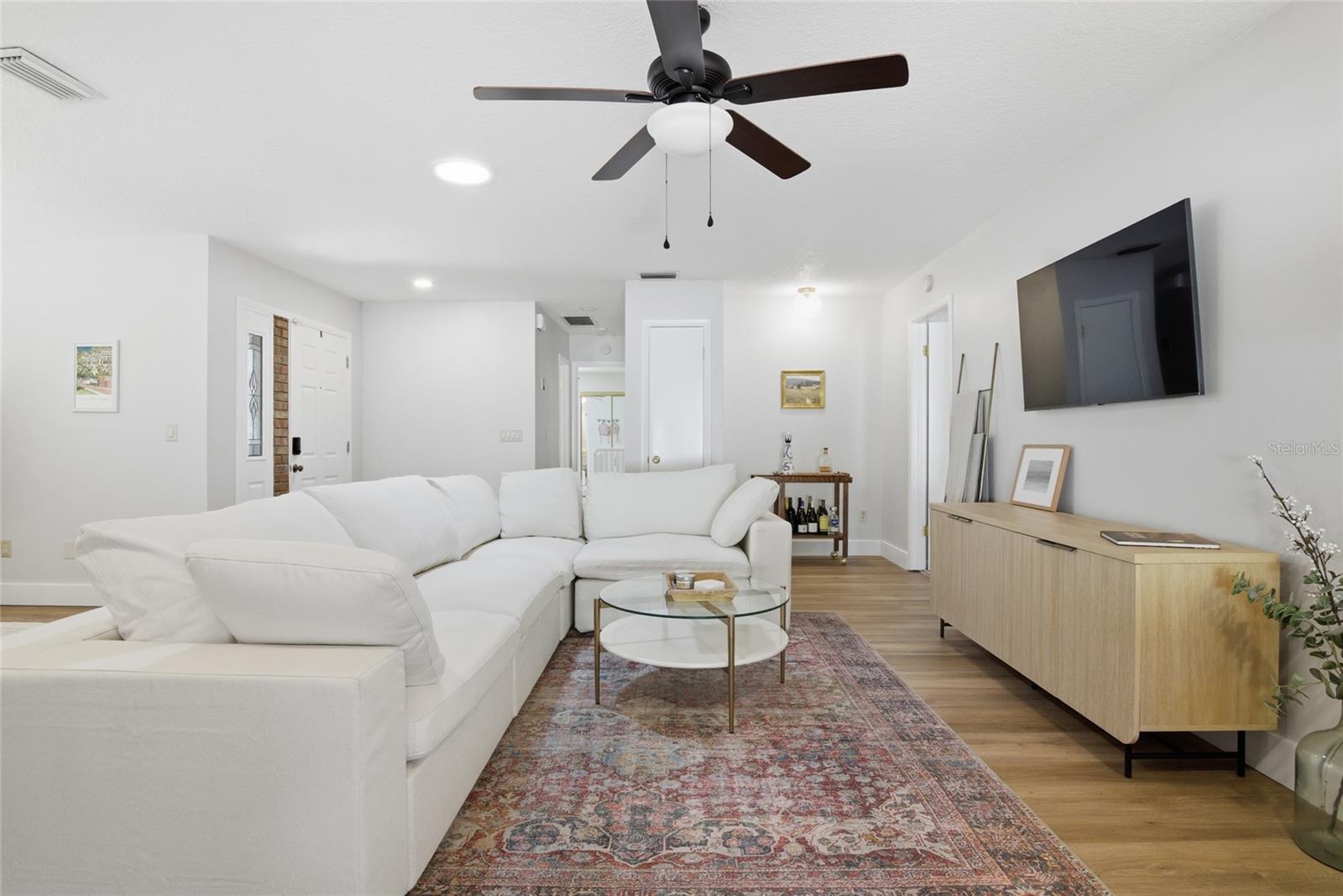 Image 3 of 26 For 1835 Jessica Court