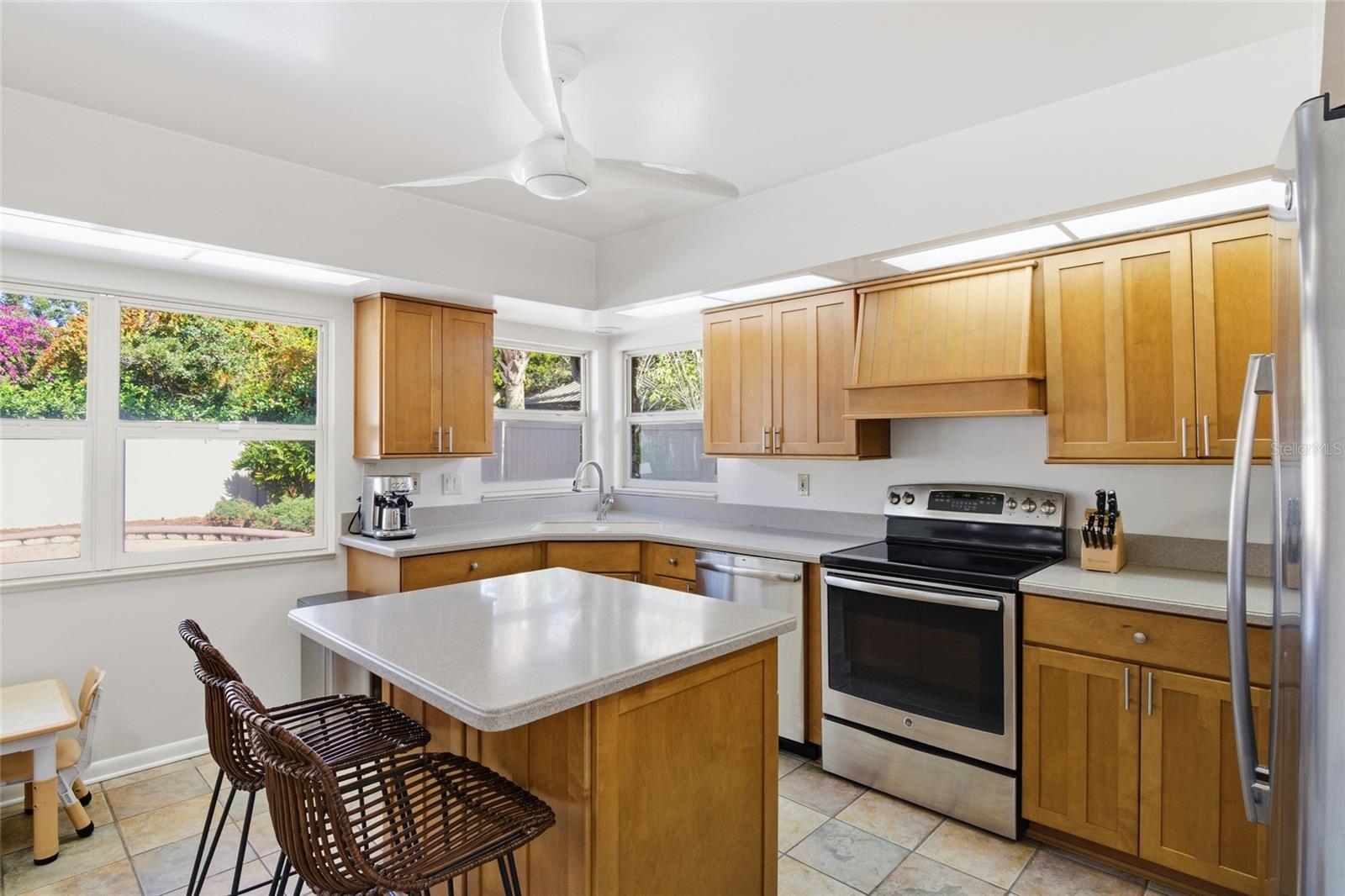 Image 6 of 26 For 1835 Jessica Court