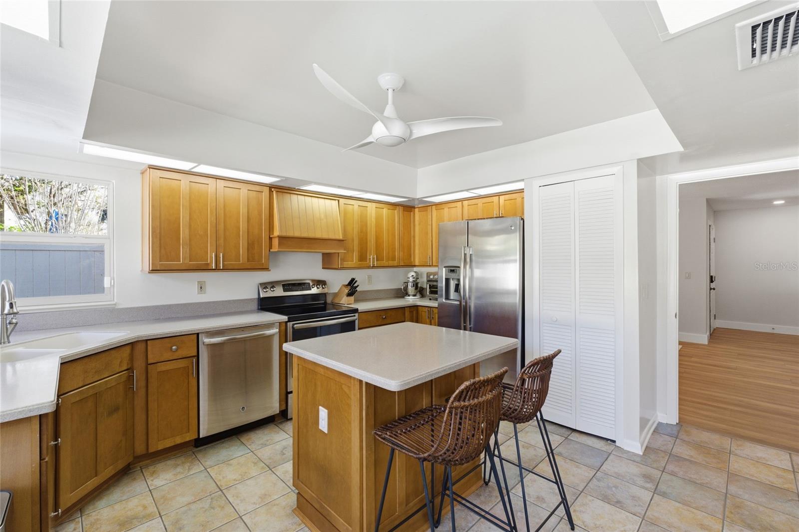 Image 7 of 26 For 1835 Jessica Court