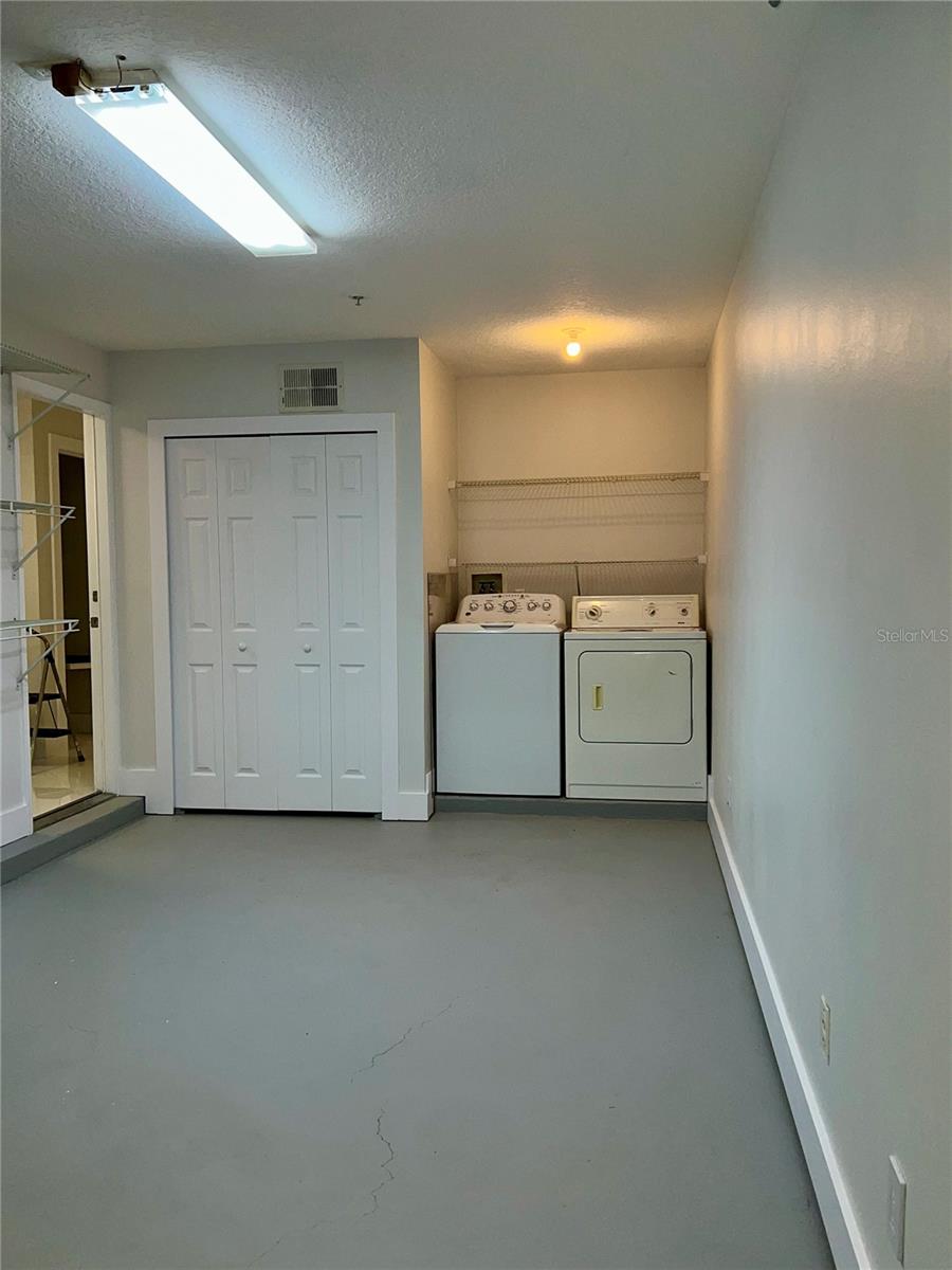 Image 17 of 41 For 1242 Fairway Drive