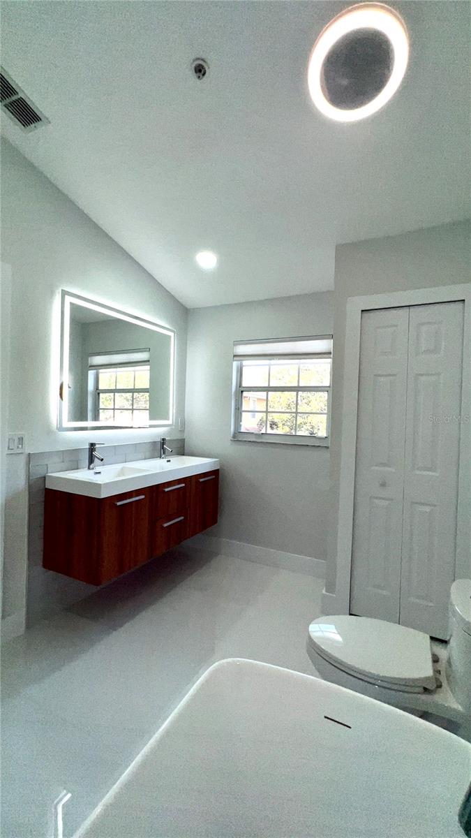 Image 35 of 41 For 1242 Fairway Drive