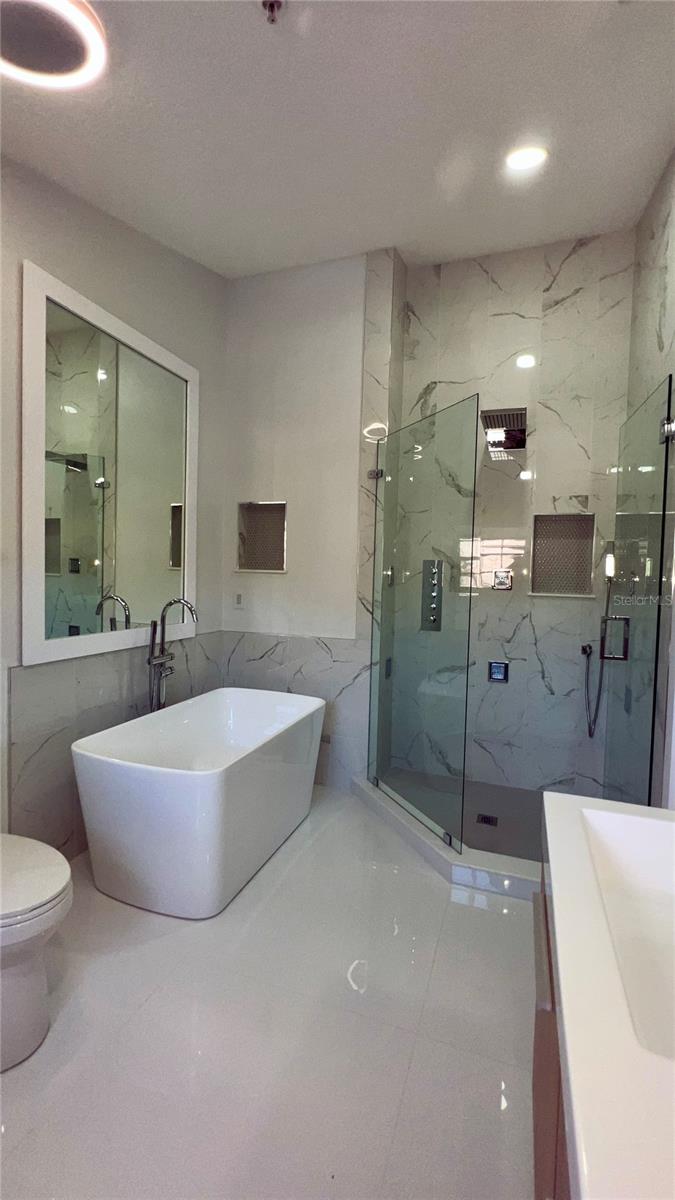 Image 4 of 41 For 1242 Fairway Drive