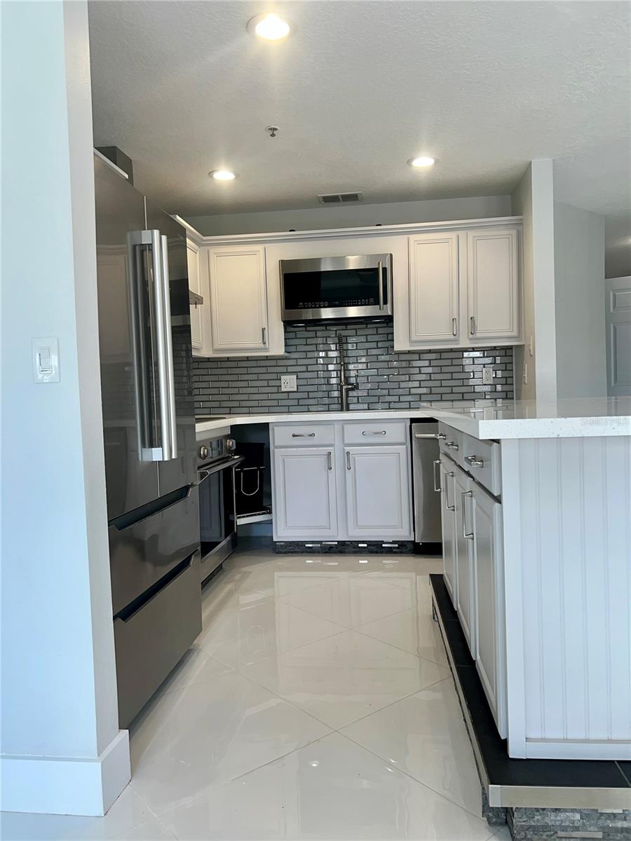 Image 8 of 41 For 1242 Fairway Drive