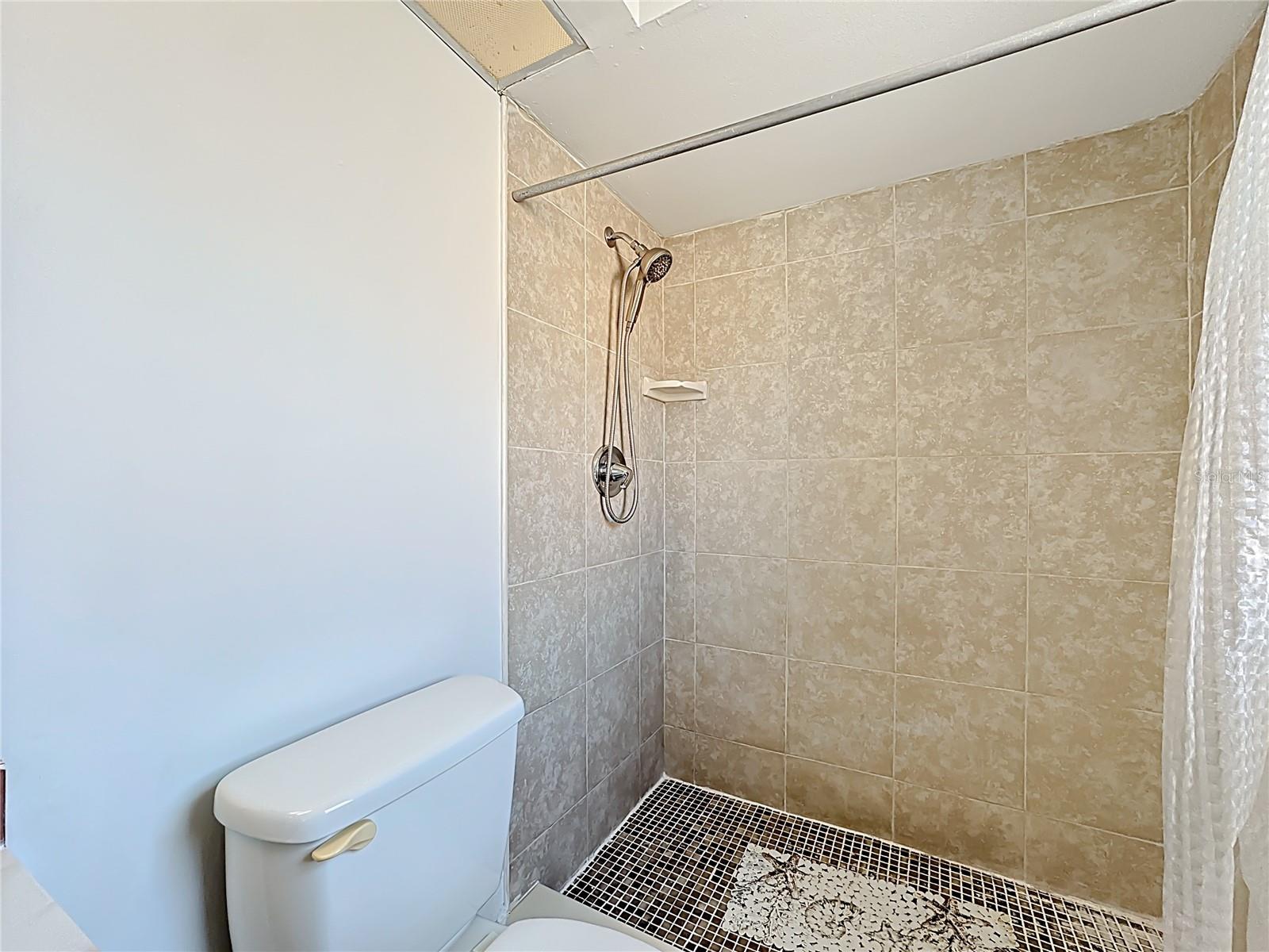 Image 17 of 22 For 739 Dromedary Drive Efficiency