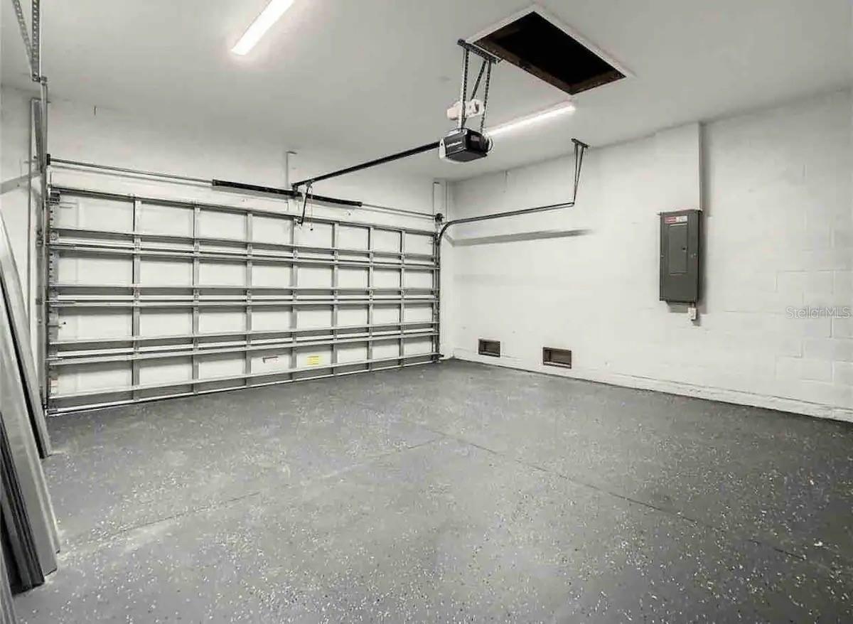 Image 17 of 25 For 14358 Mcfarland Avenue