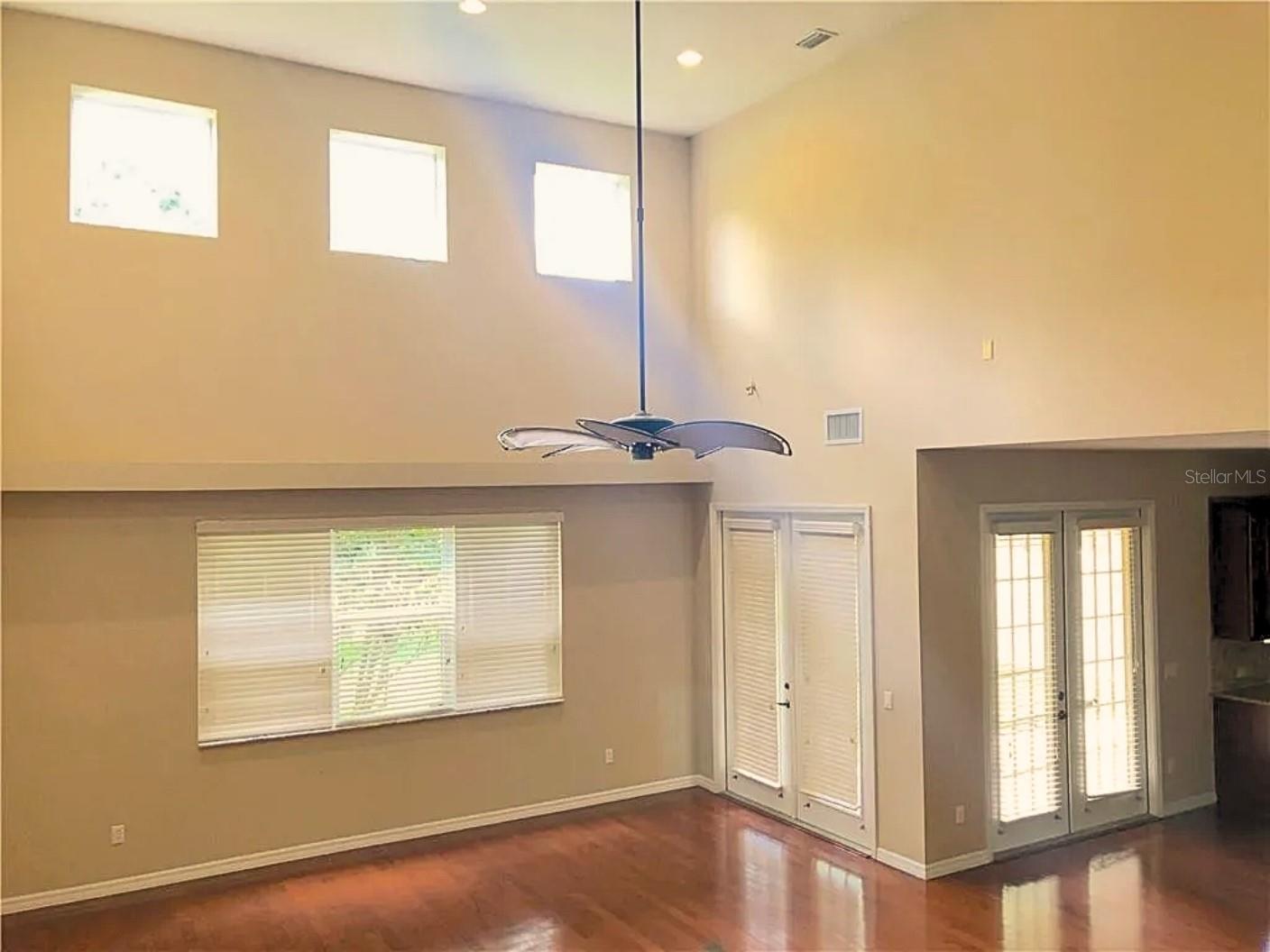 Image 3 of 17 For 652 Legacy Park Drive