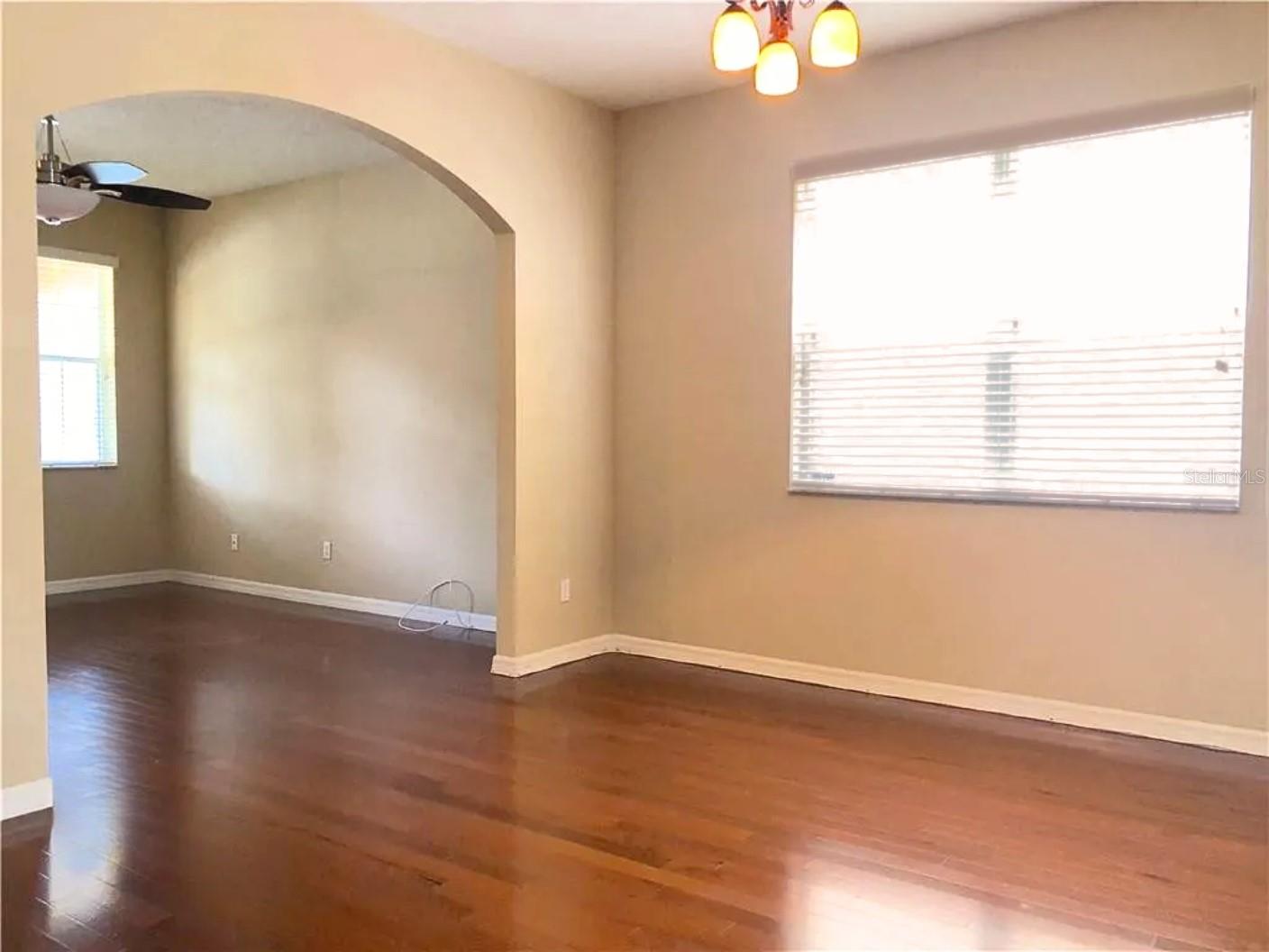 Image 6 of 17 For 652 Legacy Park Drive