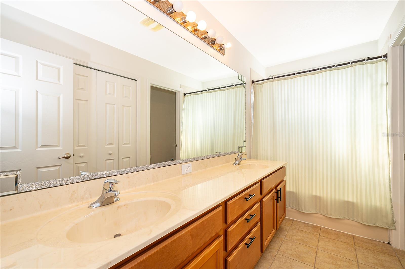 Image 28 of 34 For 1439 Barn Owl Loop